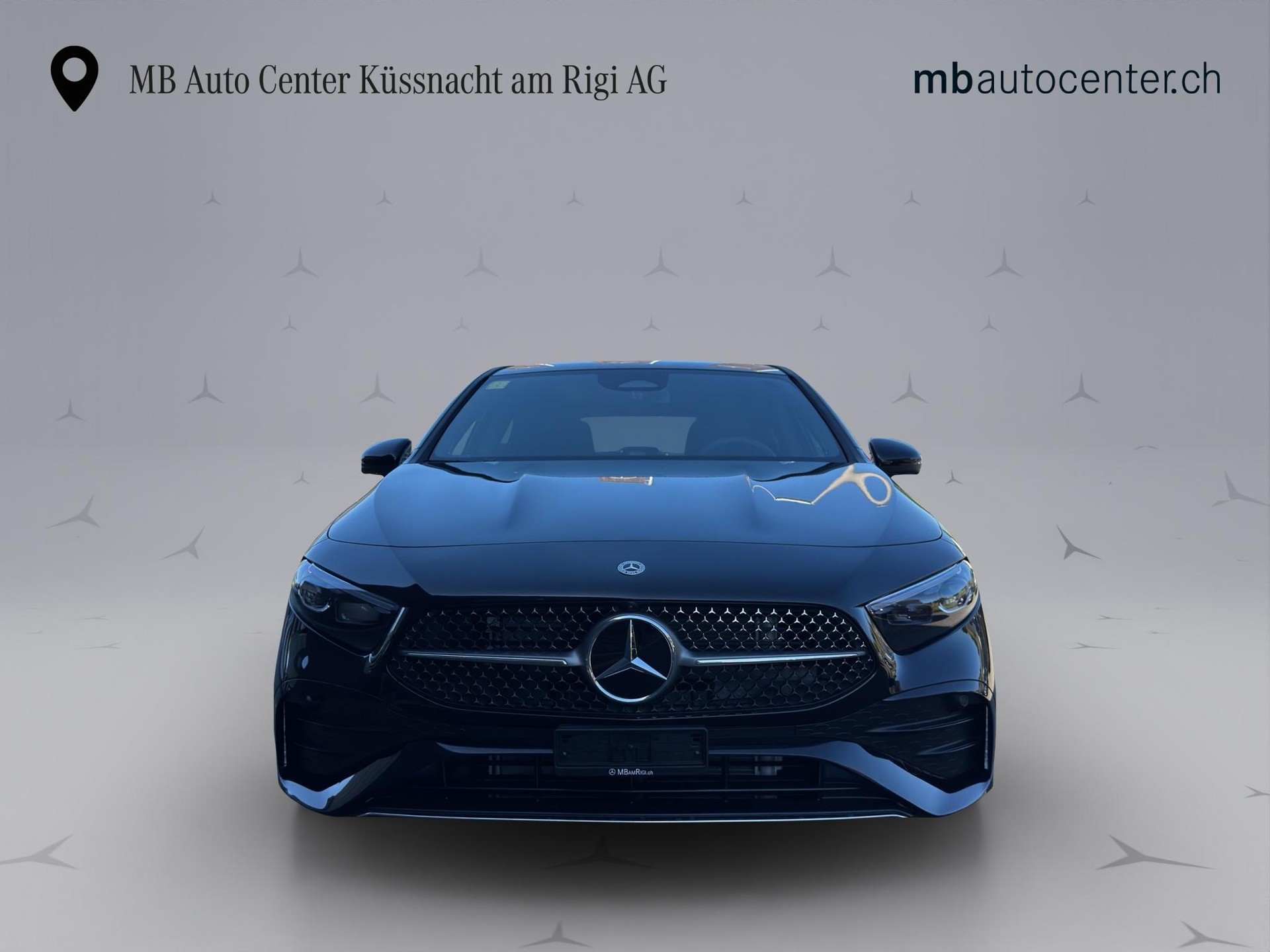MERCEDES-BENZ A 250 AMG Line 4m-showroom-element-1