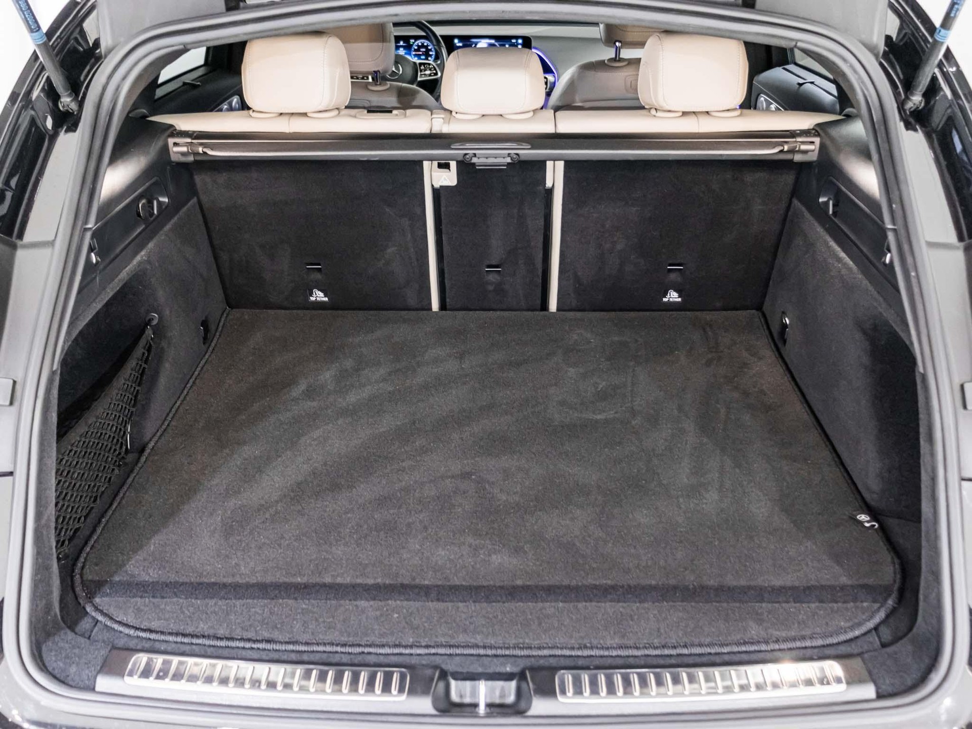 MERCEDES-BENZ EQC 400 4MATIC-image-13