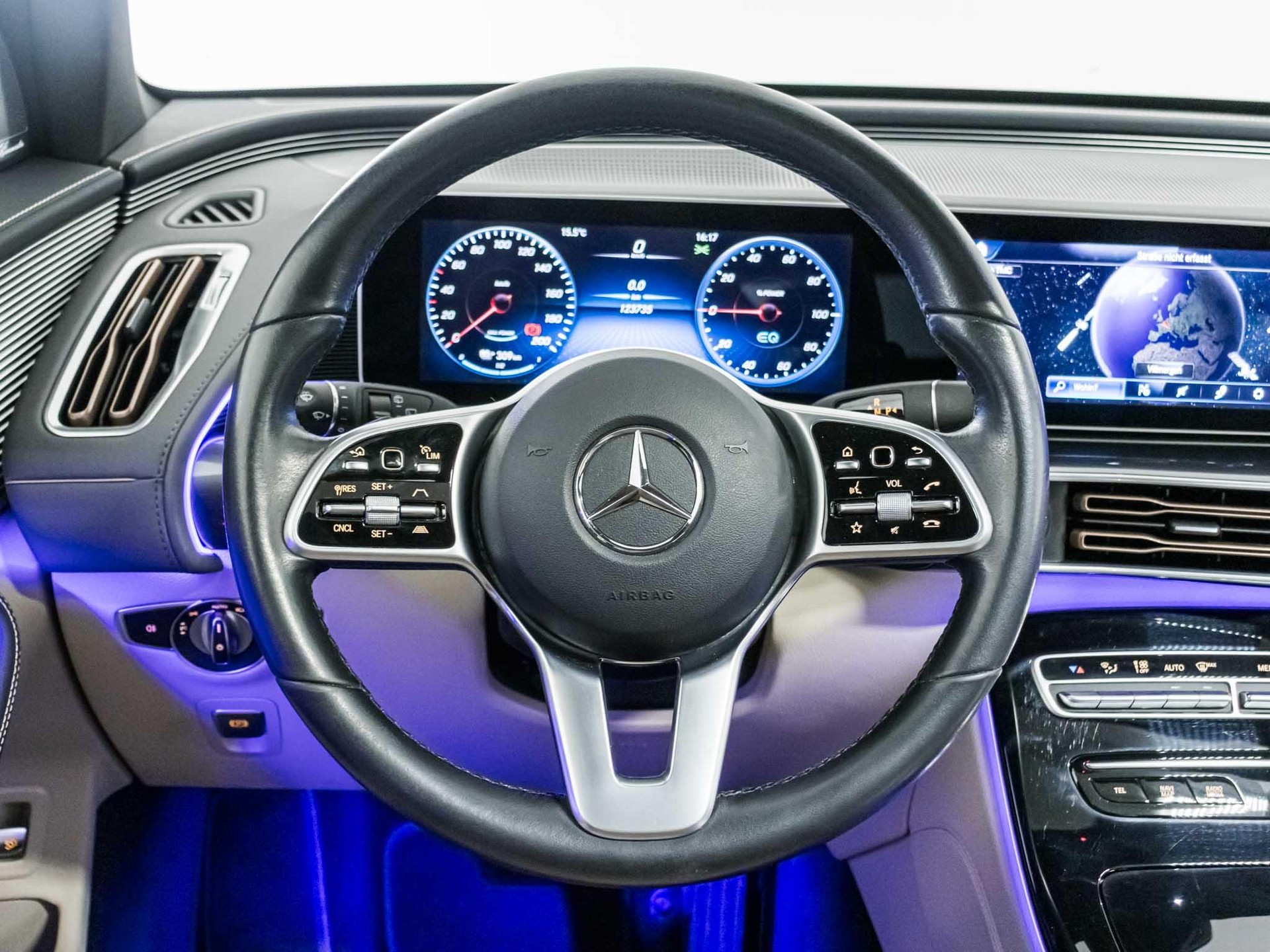 MERCEDES-BENZ EQC 400 4MATIC-image-12