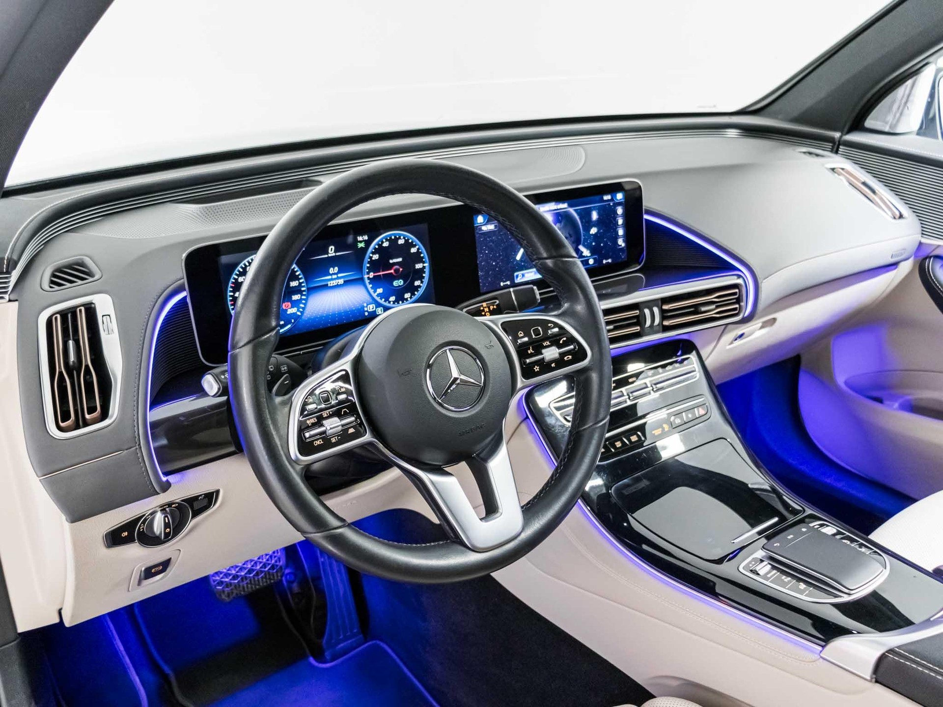 MERCEDES-BENZ EQC 400 4MATIC-image-9