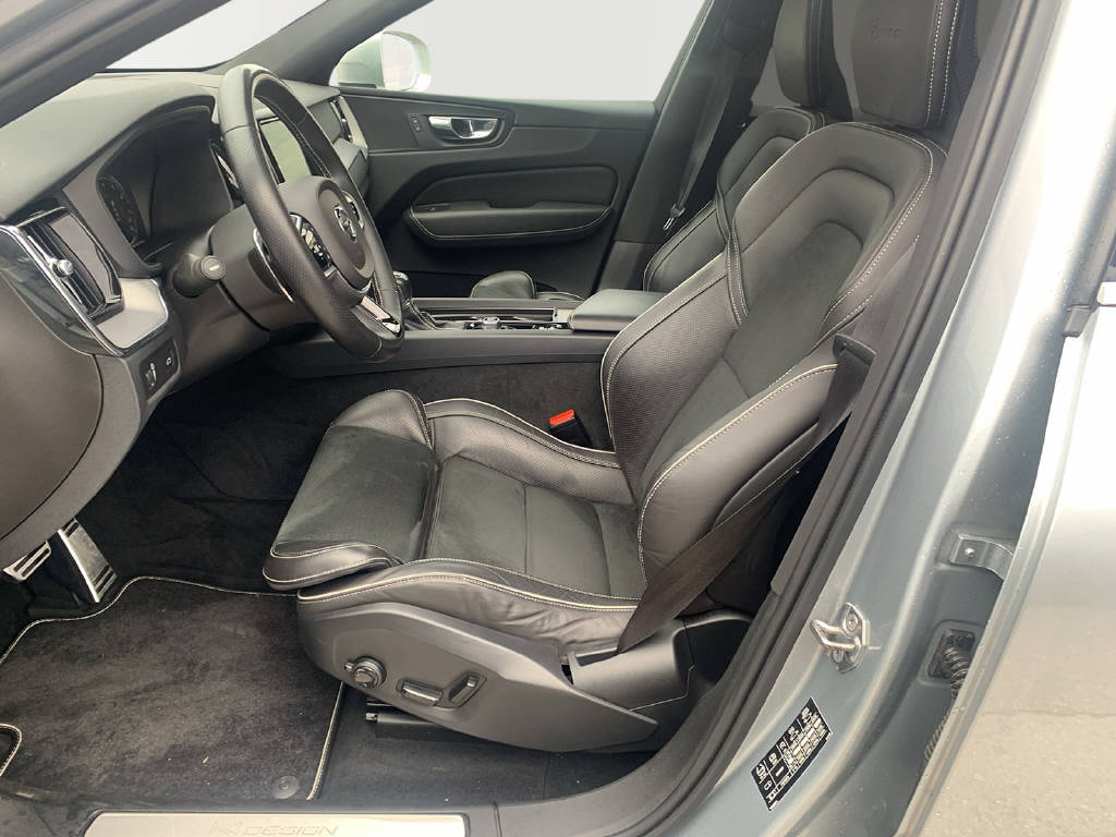 VOLVO XC60 2.0 T6 R-Design AWD-image-14