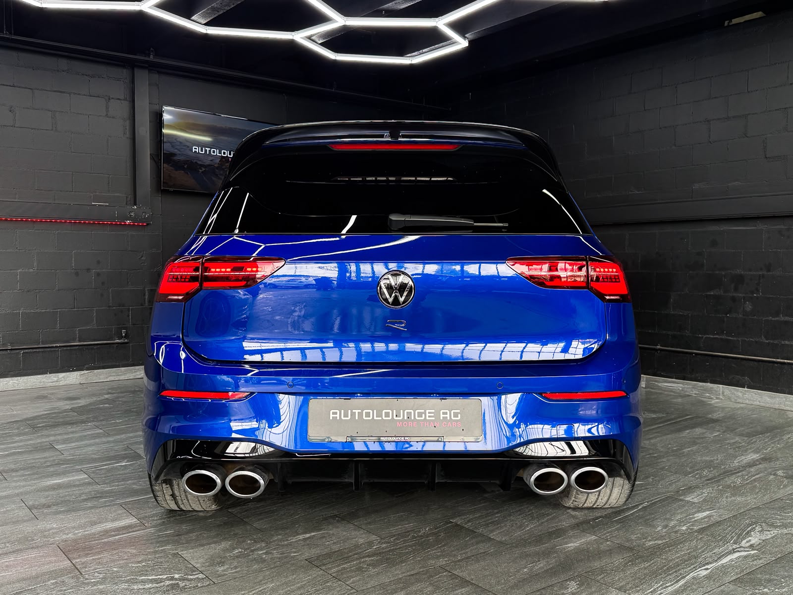 VW Golf 2.0 TSI R DSG 4Motion Akrapovič Performance-image-5