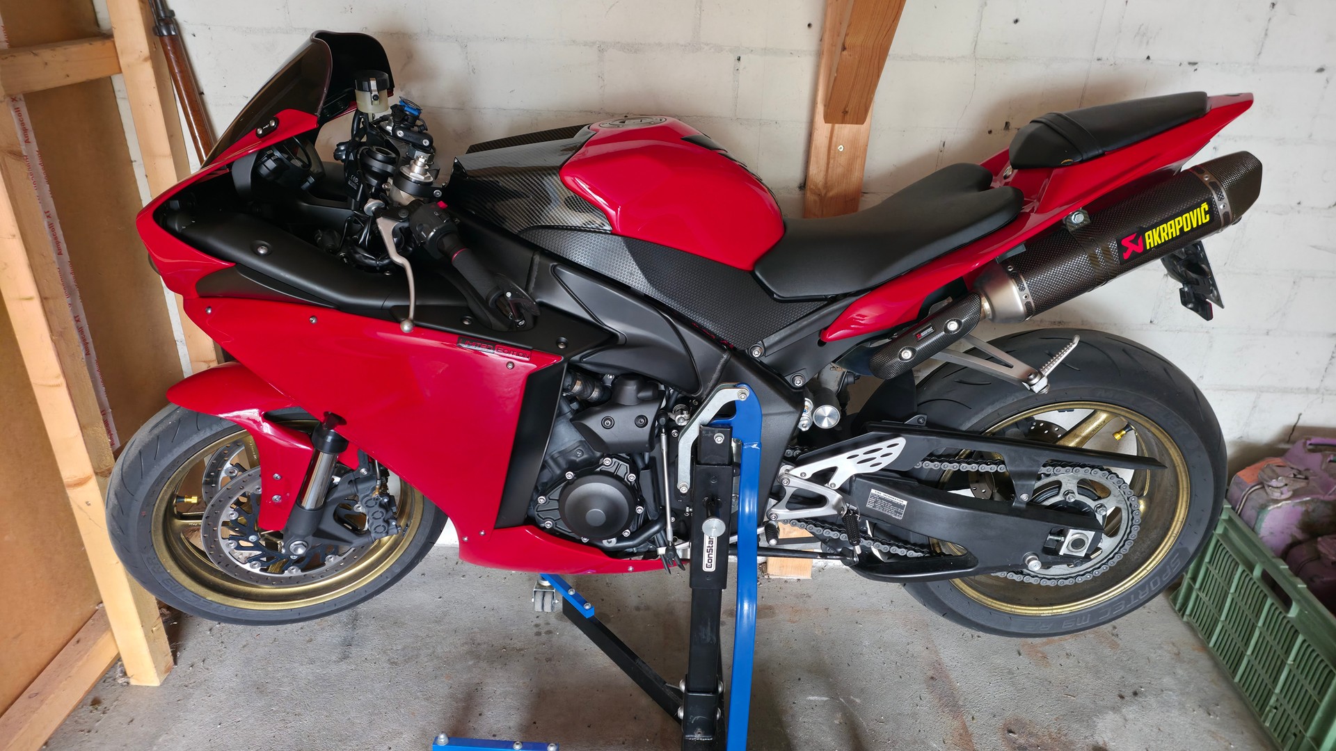 YAMAHA YZF-R1-image-2