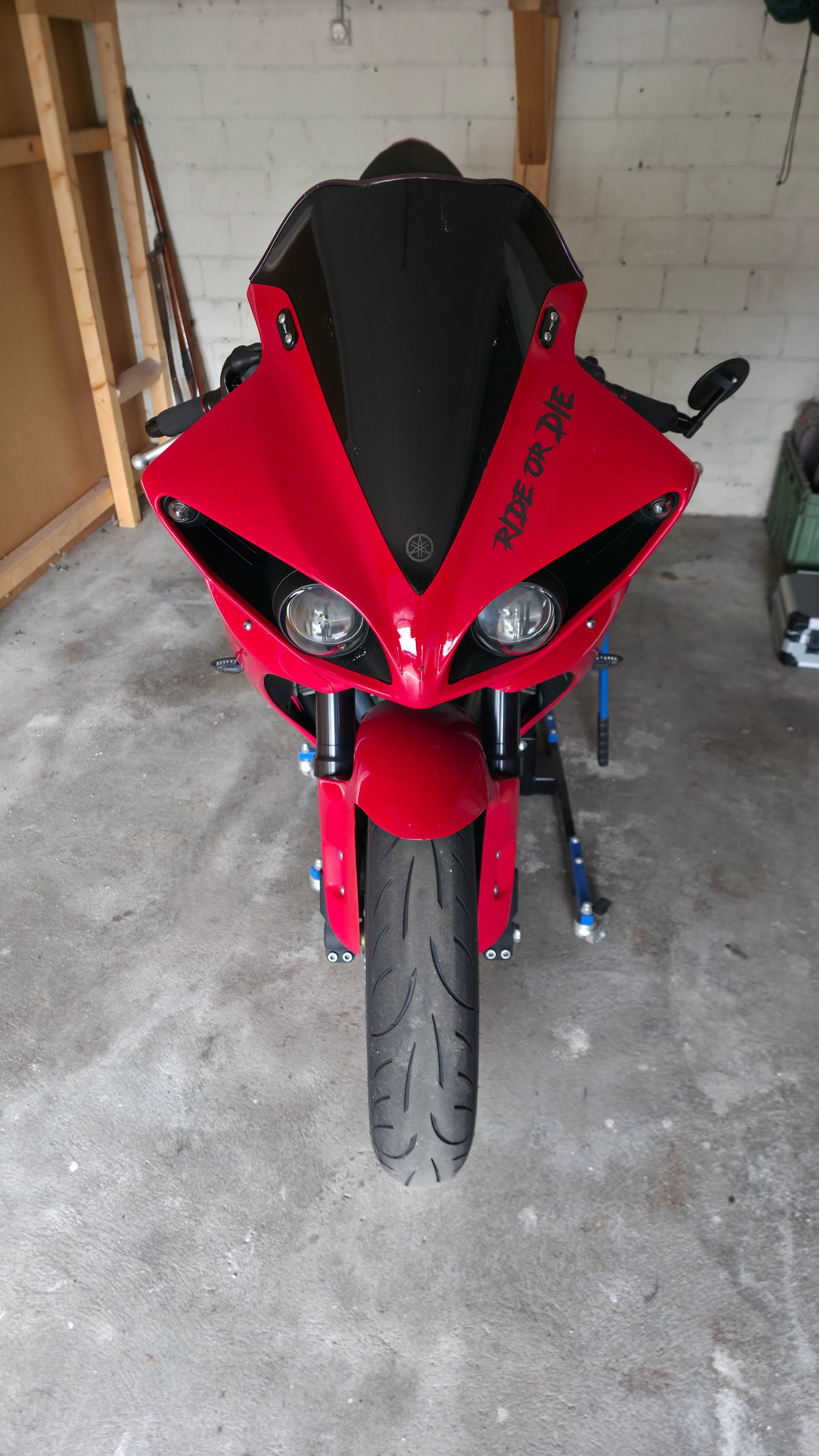 YAMAHA YZF-R1-image-3