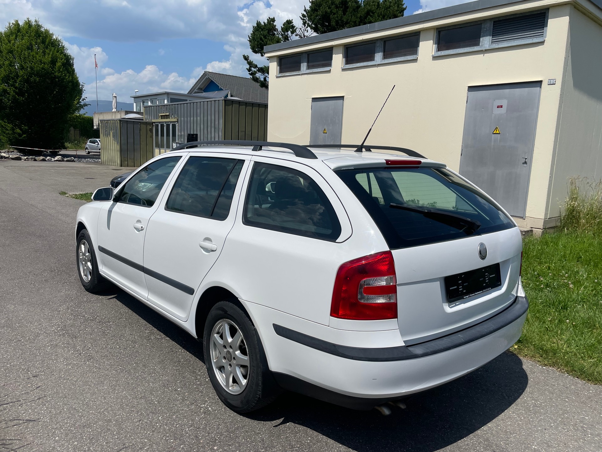 SKODA Octavia 1.9 TDI Adventure 4x4-image-5