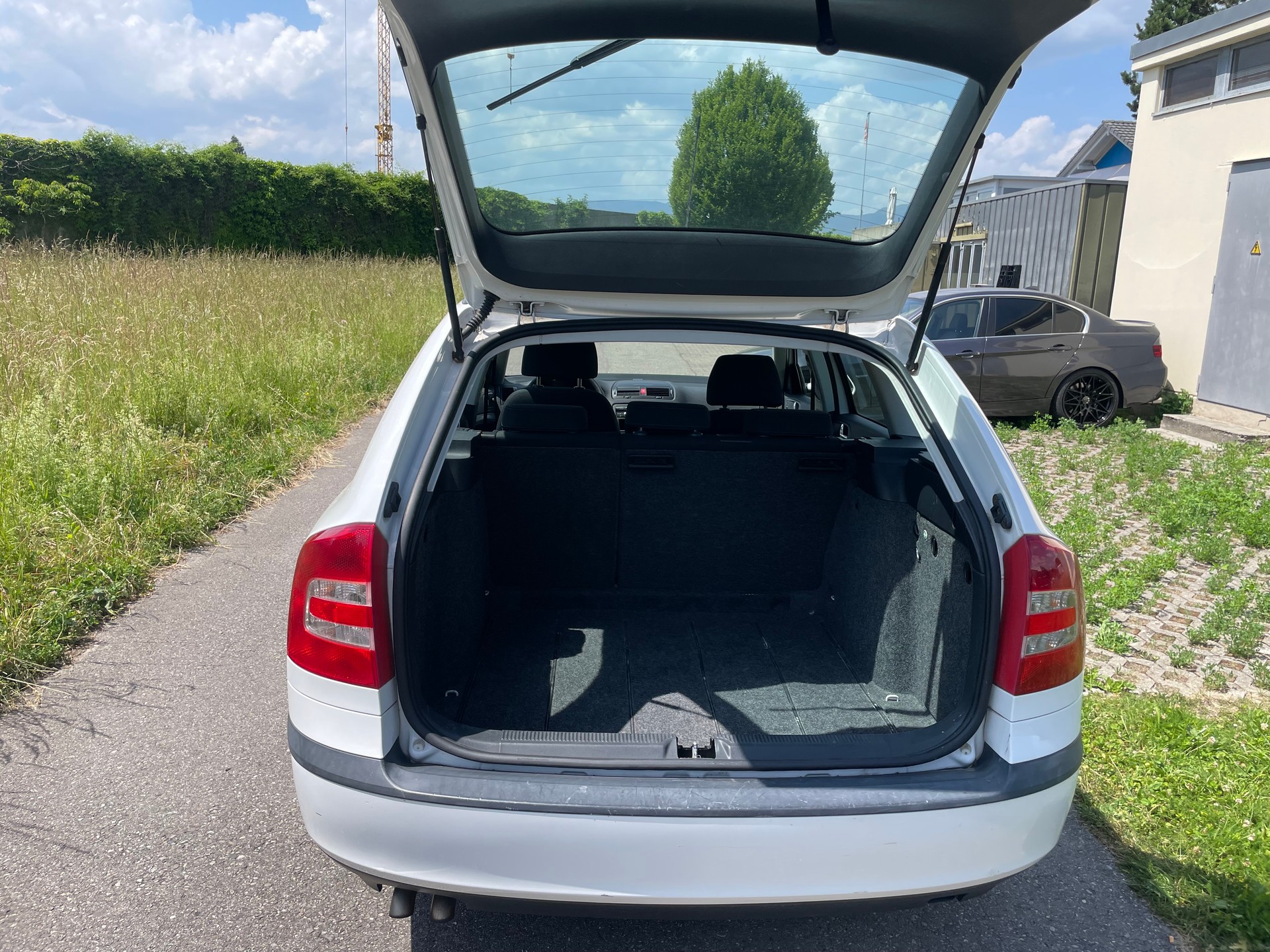SKODA Octavia 1.9 TDI Adventure 4x4-image-9