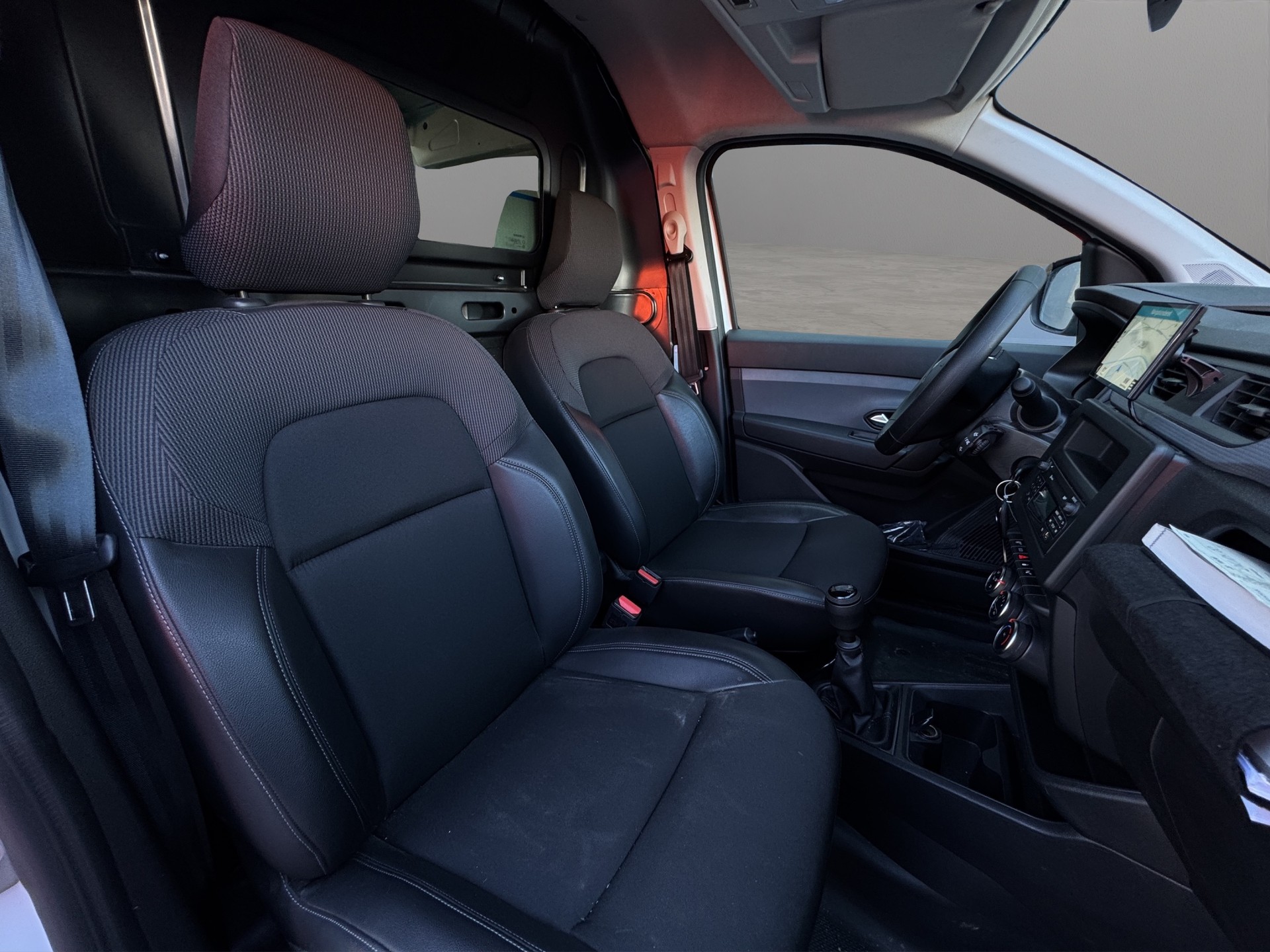 RENAULT Express 1.5 Blue dCi 95 Advance-image-12