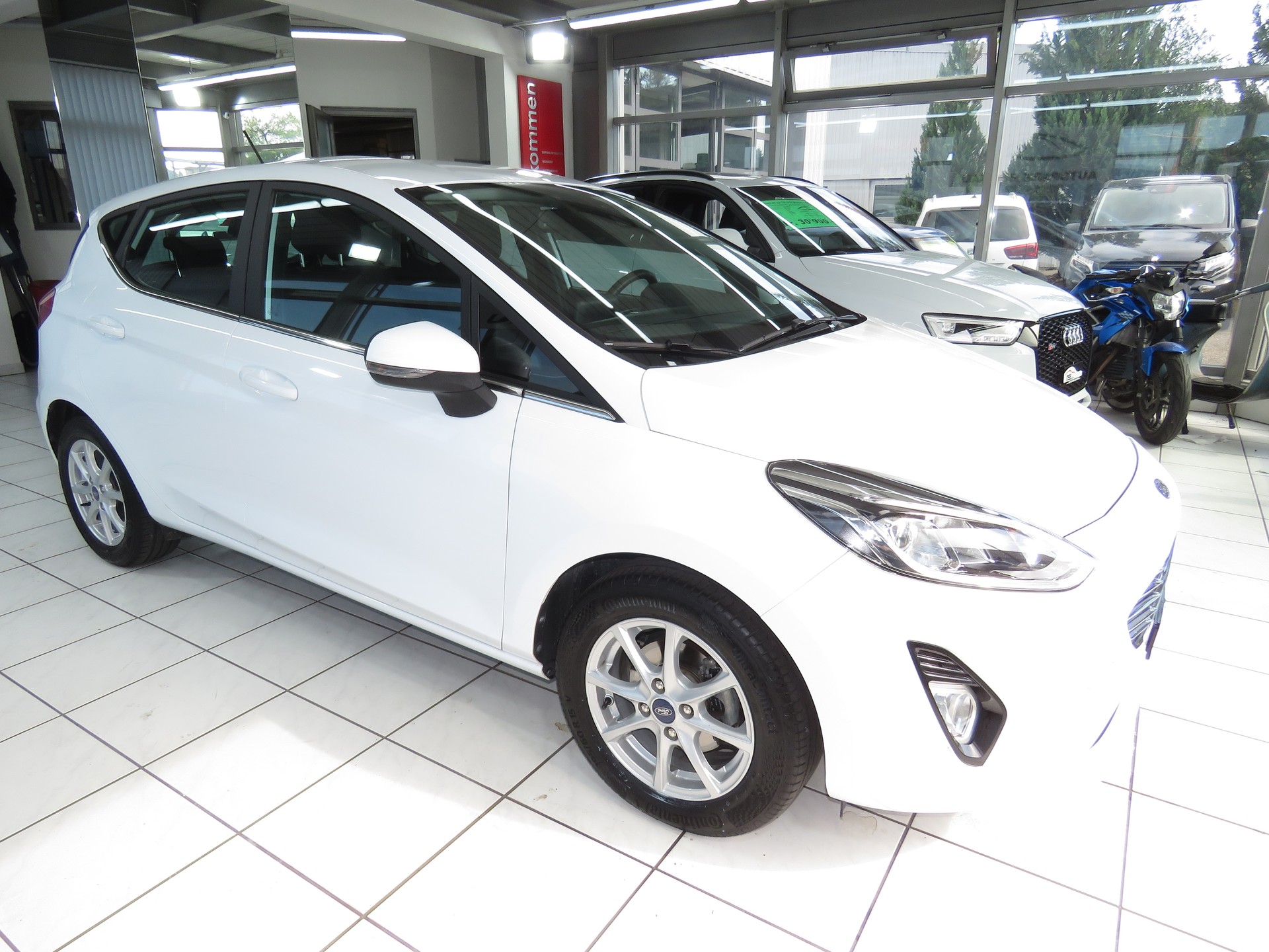 FORD Fiesta 1.0 SCTi Titanium-showroom-element-2