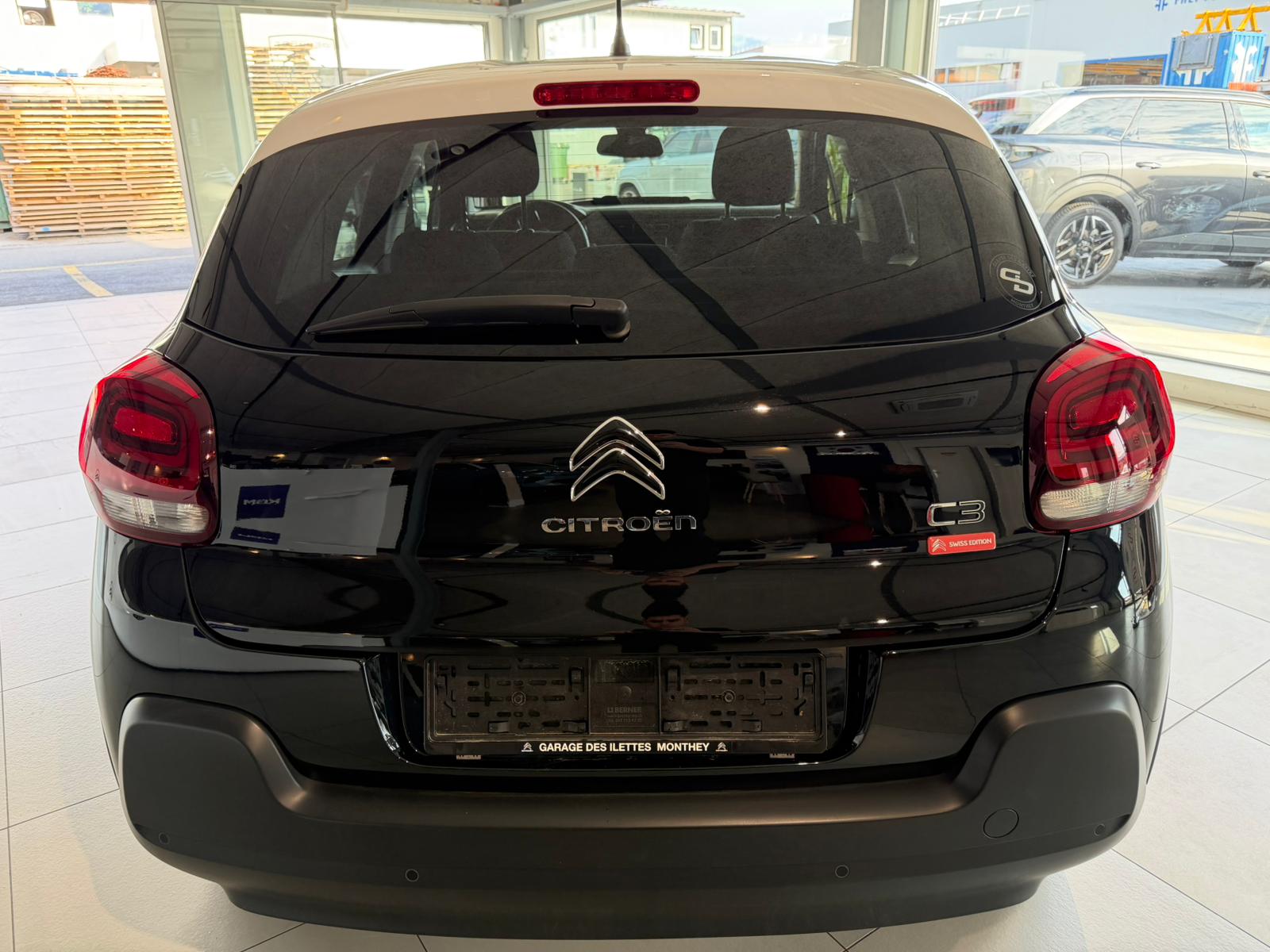 CITROEN C3 1.2i PureTech Swiss Edition EAT6-showroom-element-2