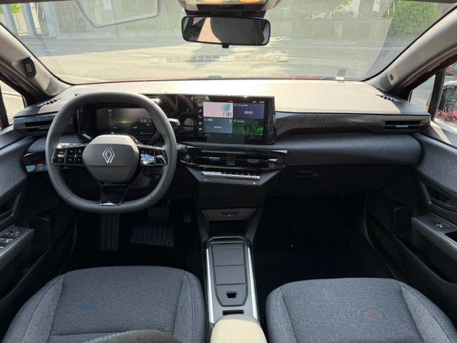 RENAULT Clio 1.8 E-Tech evolution-image-5