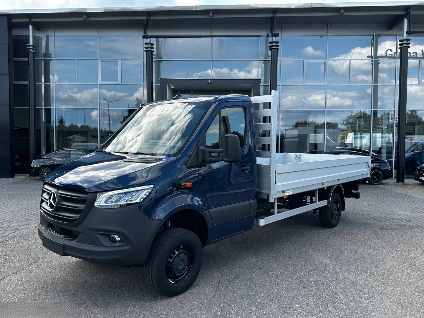 MERCEDES-BENZ Sprinter 319 CDI Lang 9G-TRONIC 4x4