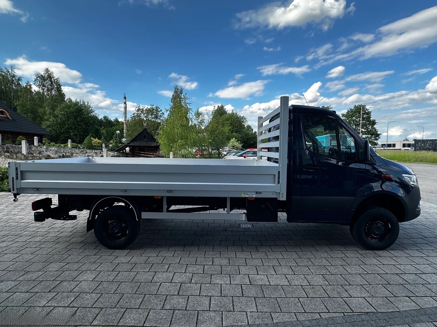 MERCEDES-BENZ Sprinter 319 CDI Lang 9G-TRONIC 4x4-showroom-element-2