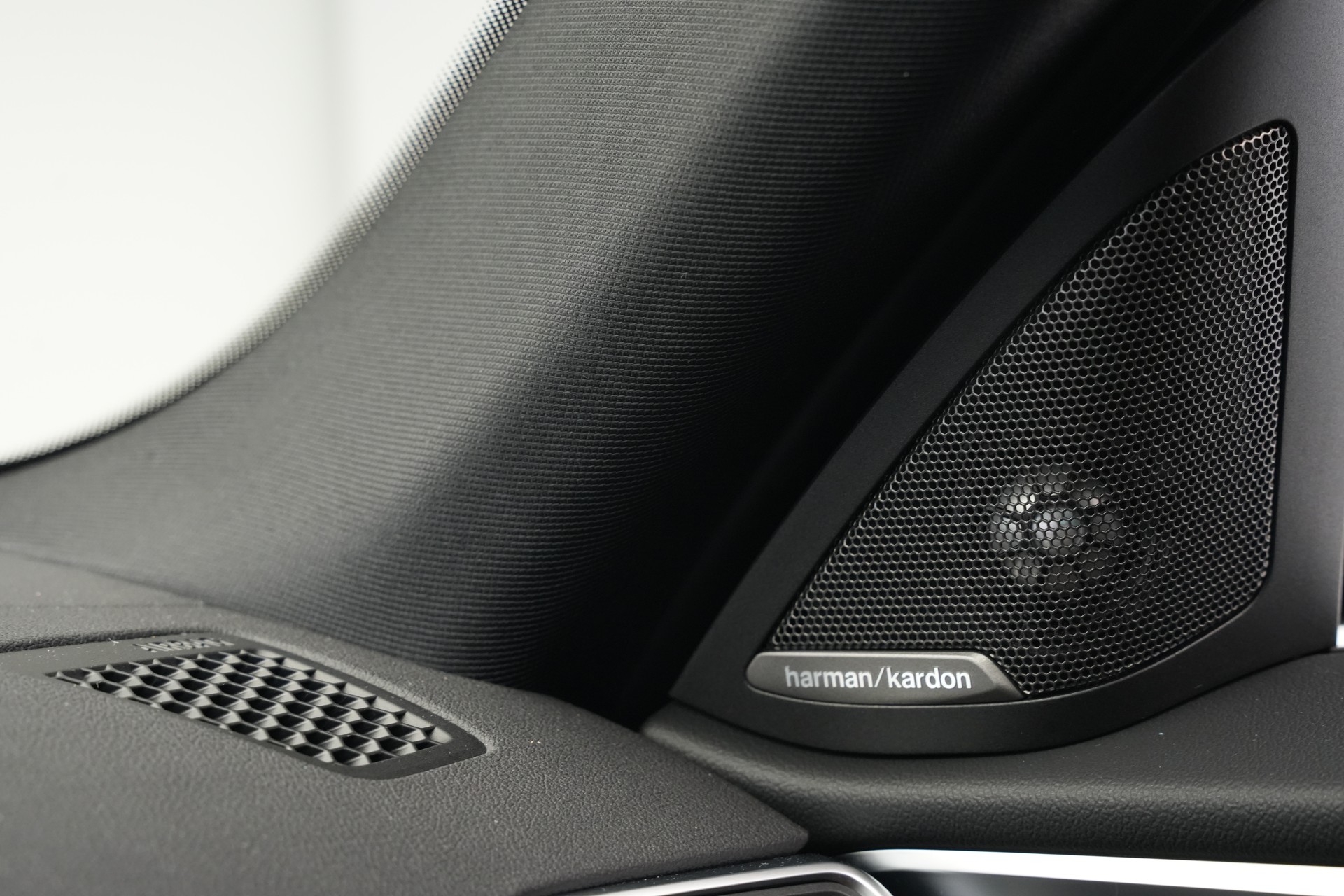 BMW 430i Gran Coupé M Sport PRO Steptronic *Carbon* *Sanremo grün* *50 Jahre* *Glasdach*-image-24