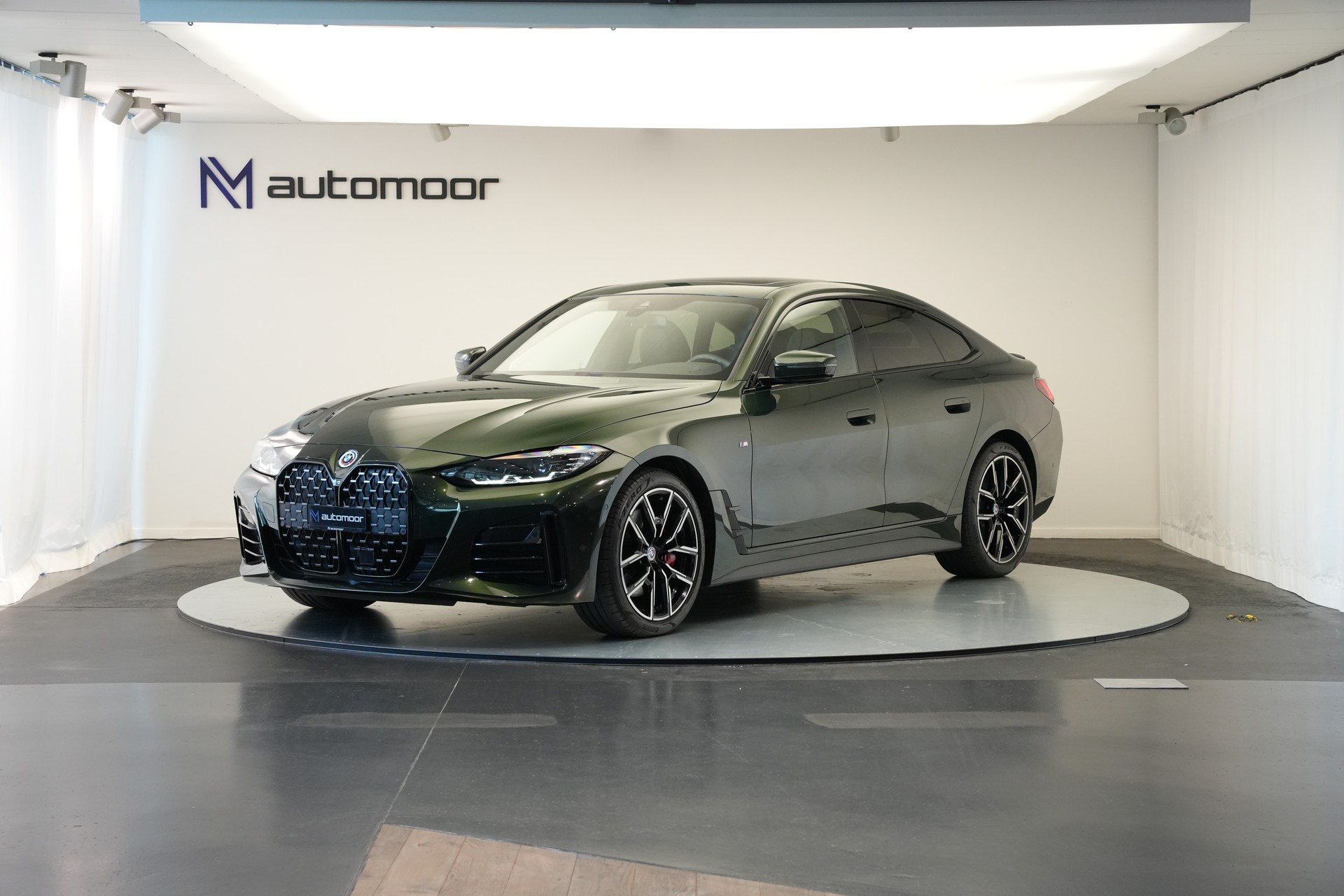 BMW 430i Gran Coupé M Sport PRO Steptronic *Carbon* *Sanremo grün* *50 Jahre* *Glasdach*