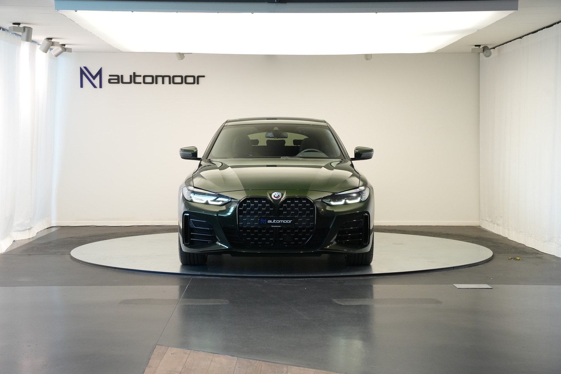 BMW 430i Gran Coupé M Sport PRO Steptronic *Carbon* *Sanremo grün* *50 Jahre* *Glasdach*-showroom-element-1
