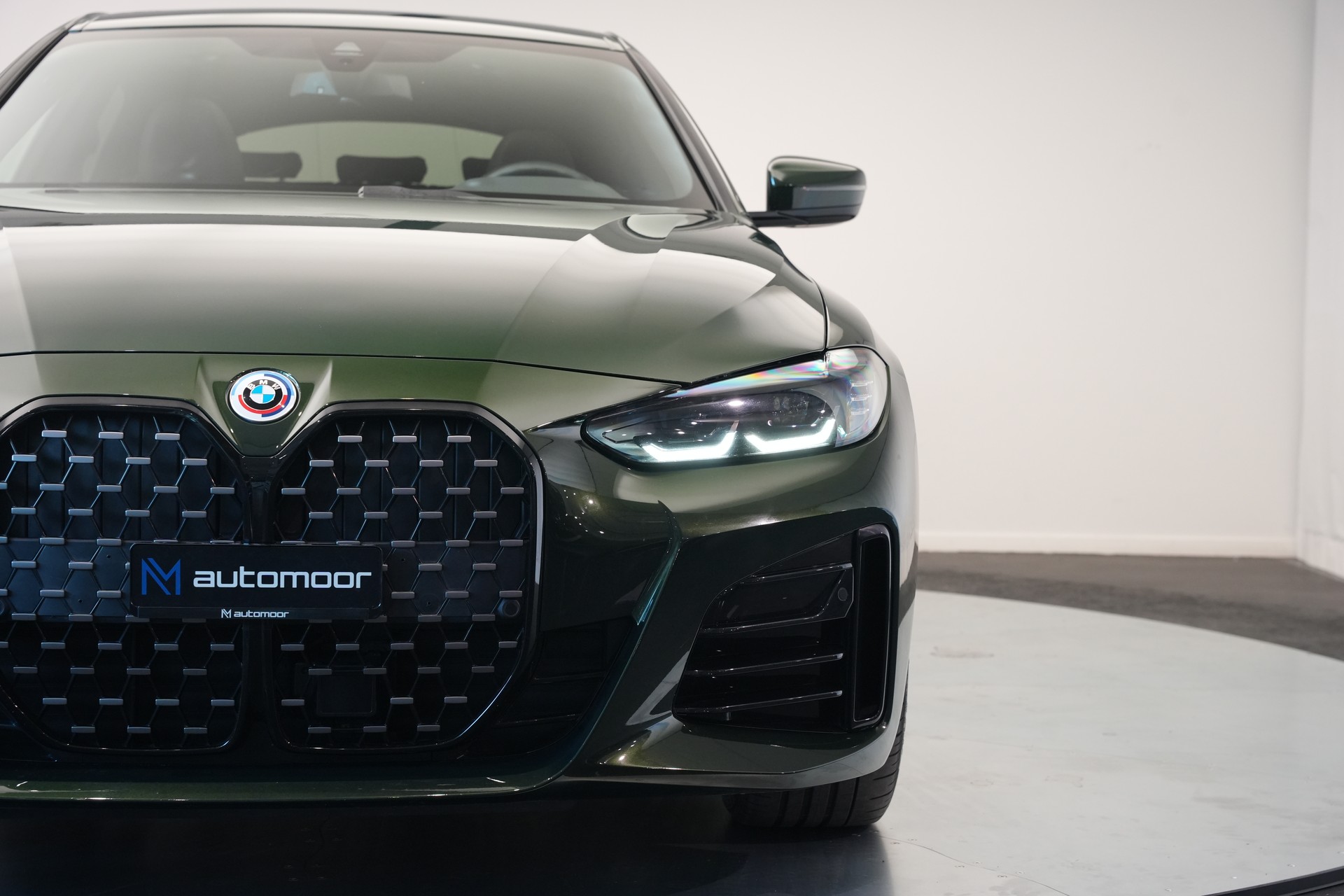 BMW 430i Gran Coupé M Sport PRO Steptronic *Carbon* *Sanremo grün* *50 Jahre* *Glasdach*-image-41