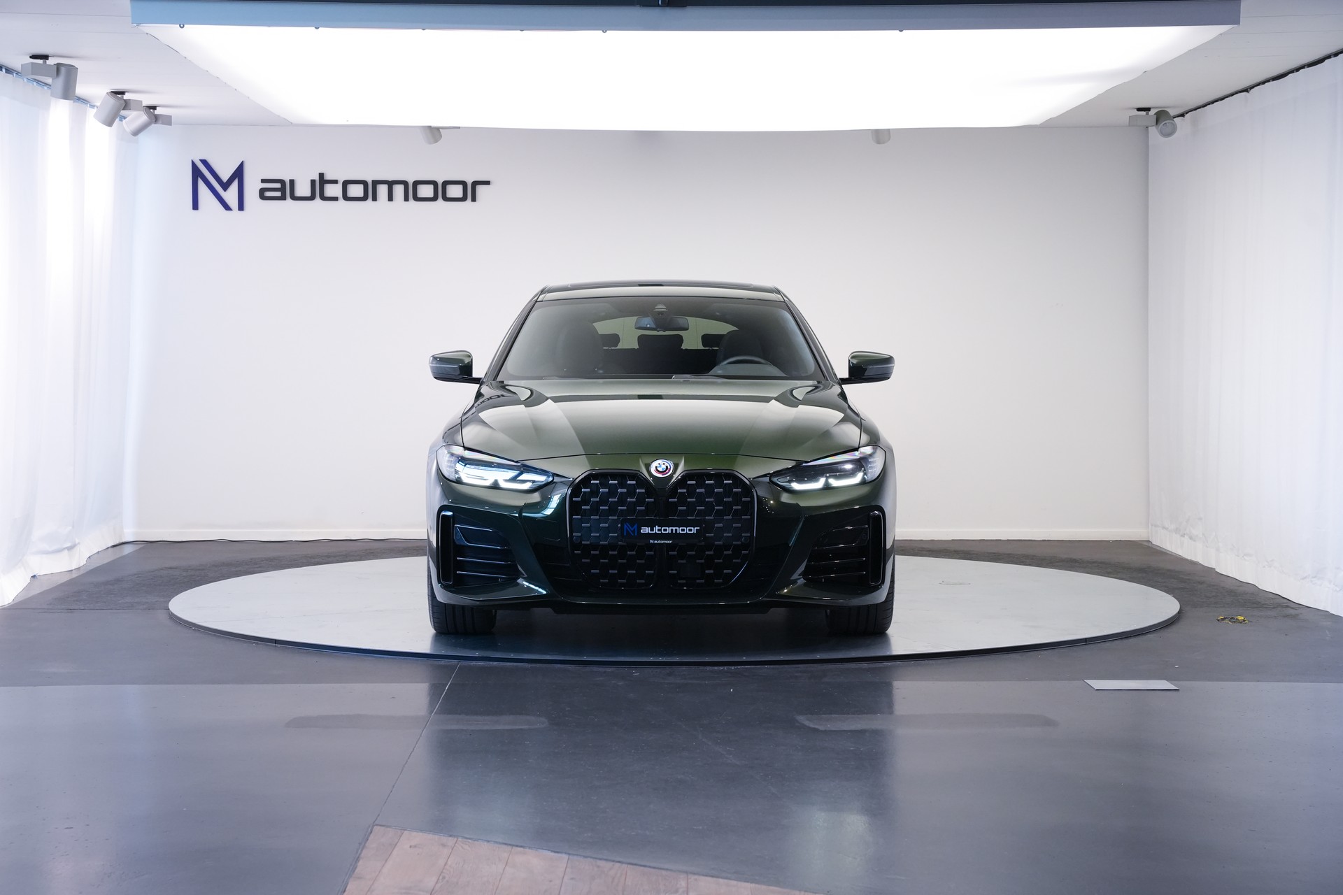 BMW 430i Gran Coupé M Sport PRO Steptronic *Carbon* *Sanremo grün* *50 Jahre* *Glasdach*-showroom-element-1