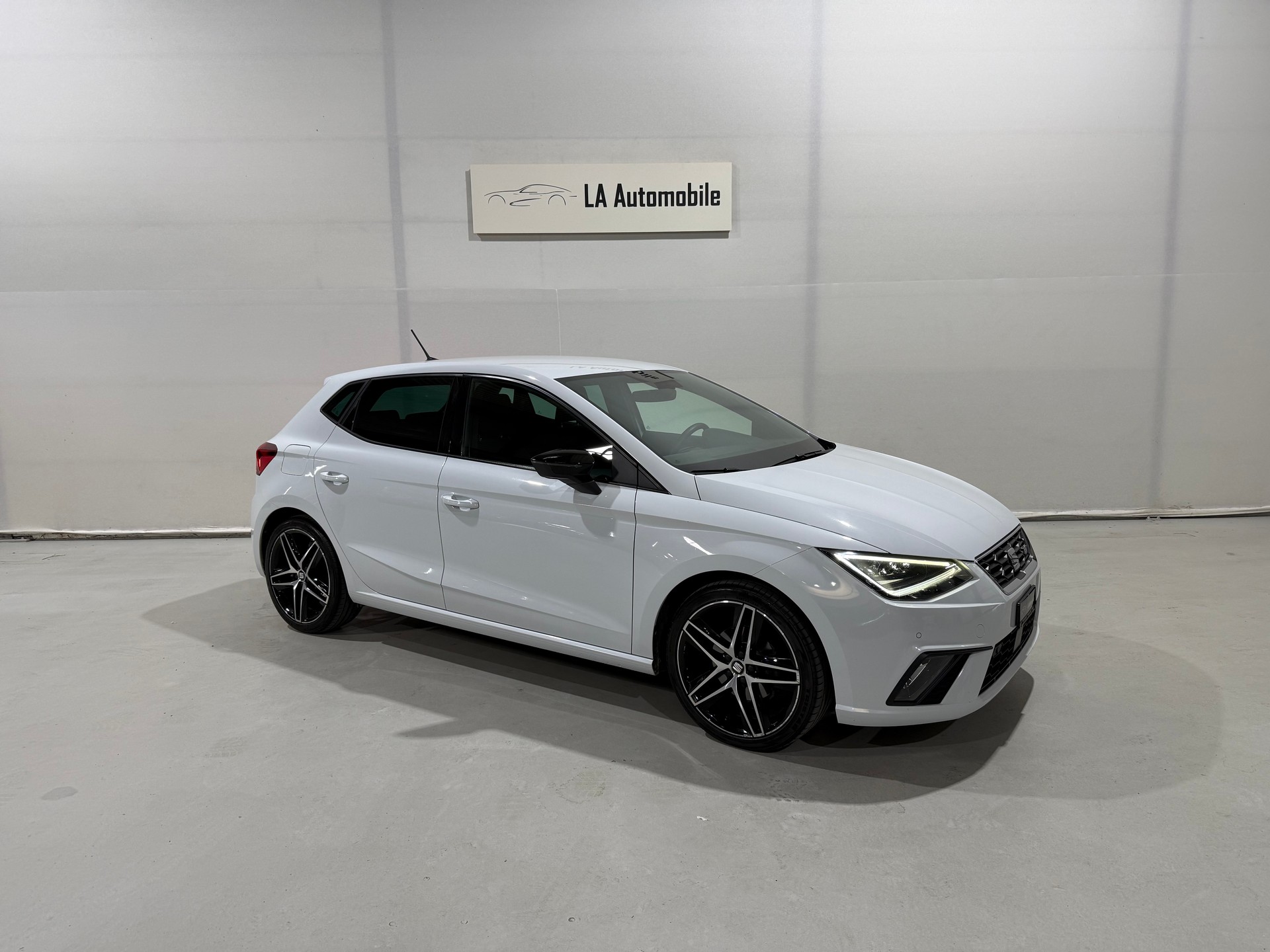 SEAT Ibiza 1.0 EcoTSI DSG Swiss FR (CH-Fahrzeug)-image-5
