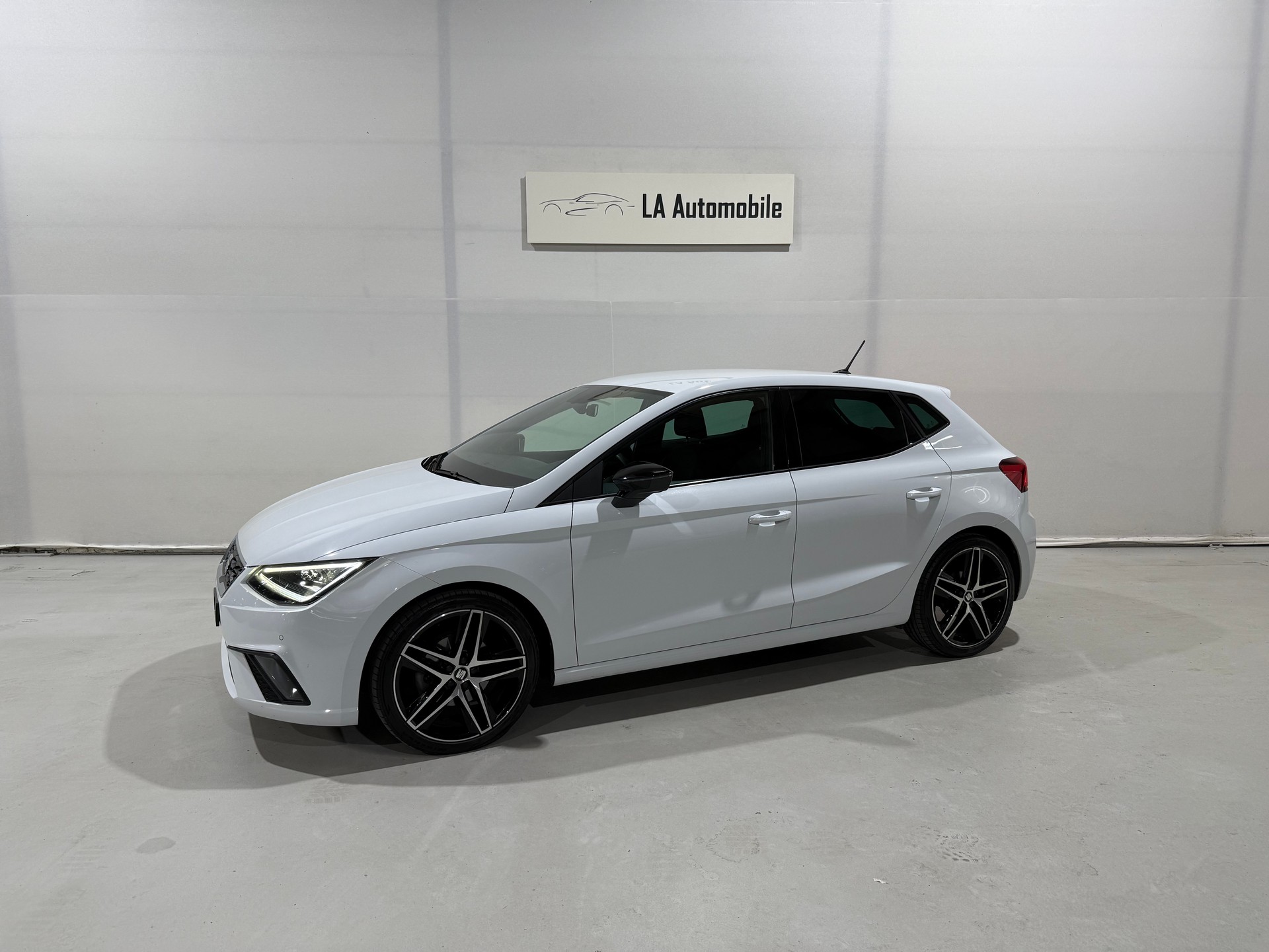 SEAT Ibiza 1.0 EcoTSI DSG Swiss FR (CH-Fahrzeug)-image-1