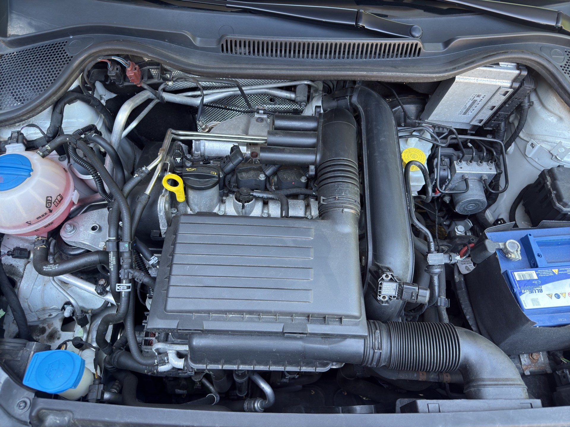 VW Polo 1.2 TSI BMT R-Line-image-29