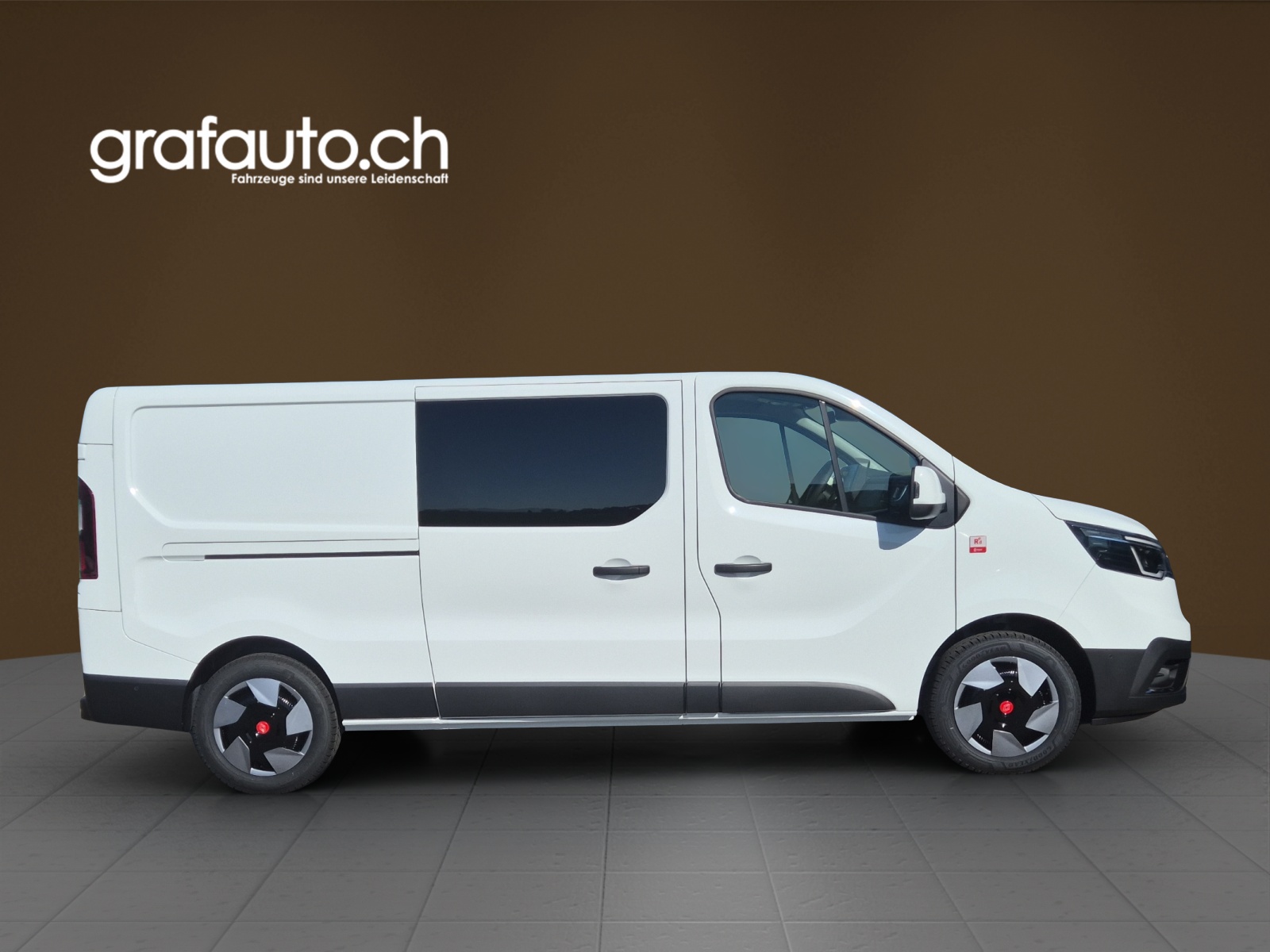 RENAULT Trafic Red 2.0 dCi 150 L2H1 Automat