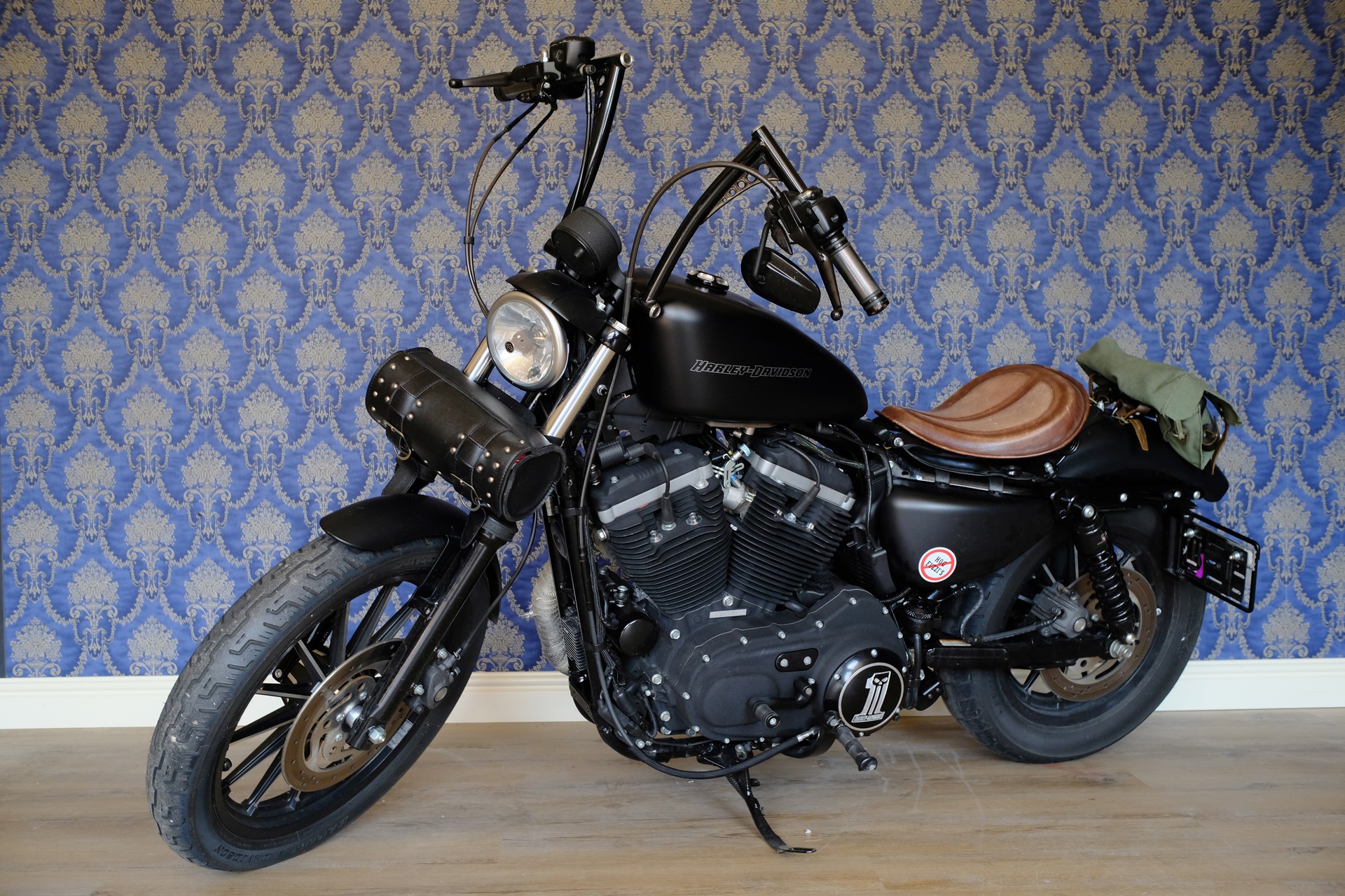 HARLEY-DAVIDSON XL 883 N Sportster Iron-image-0