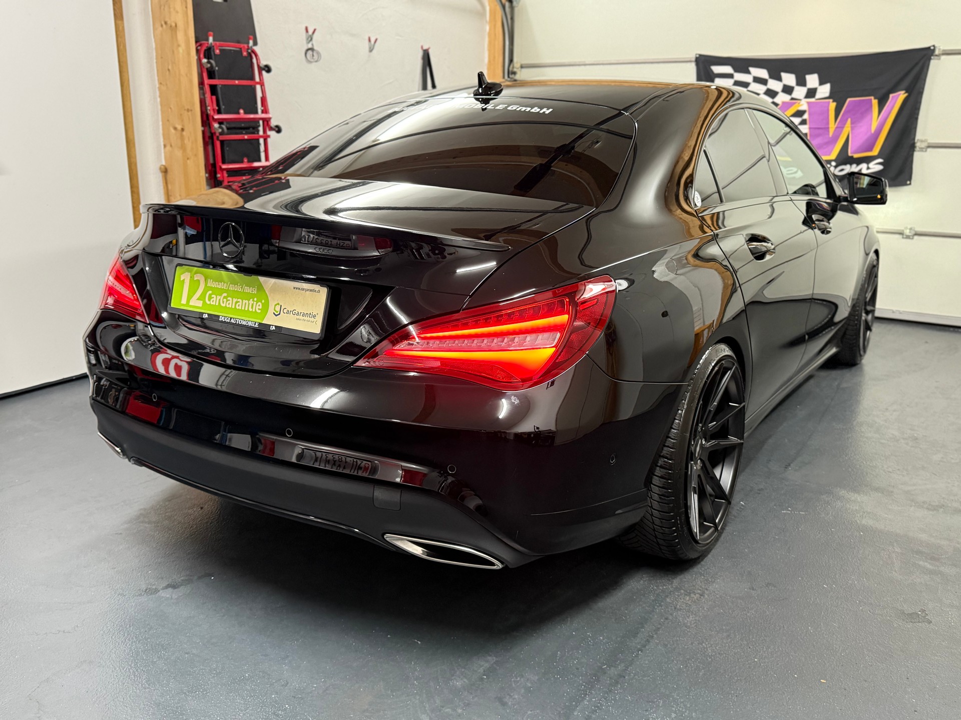 MERCEDES-BENZ CLA 200 Night Star 7G-DCT-showroom-element-2