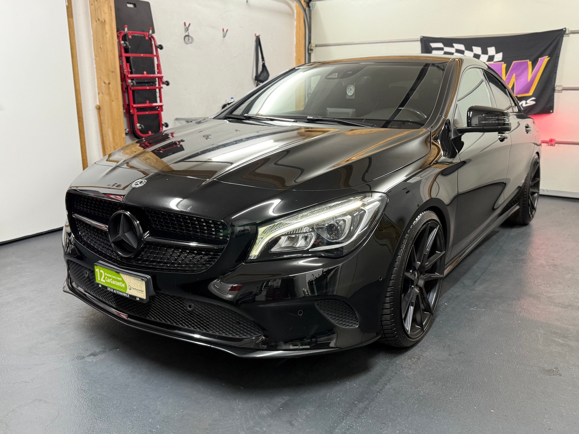 MERCEDES-BENZ CLA 200 Night Star 7G-DCT