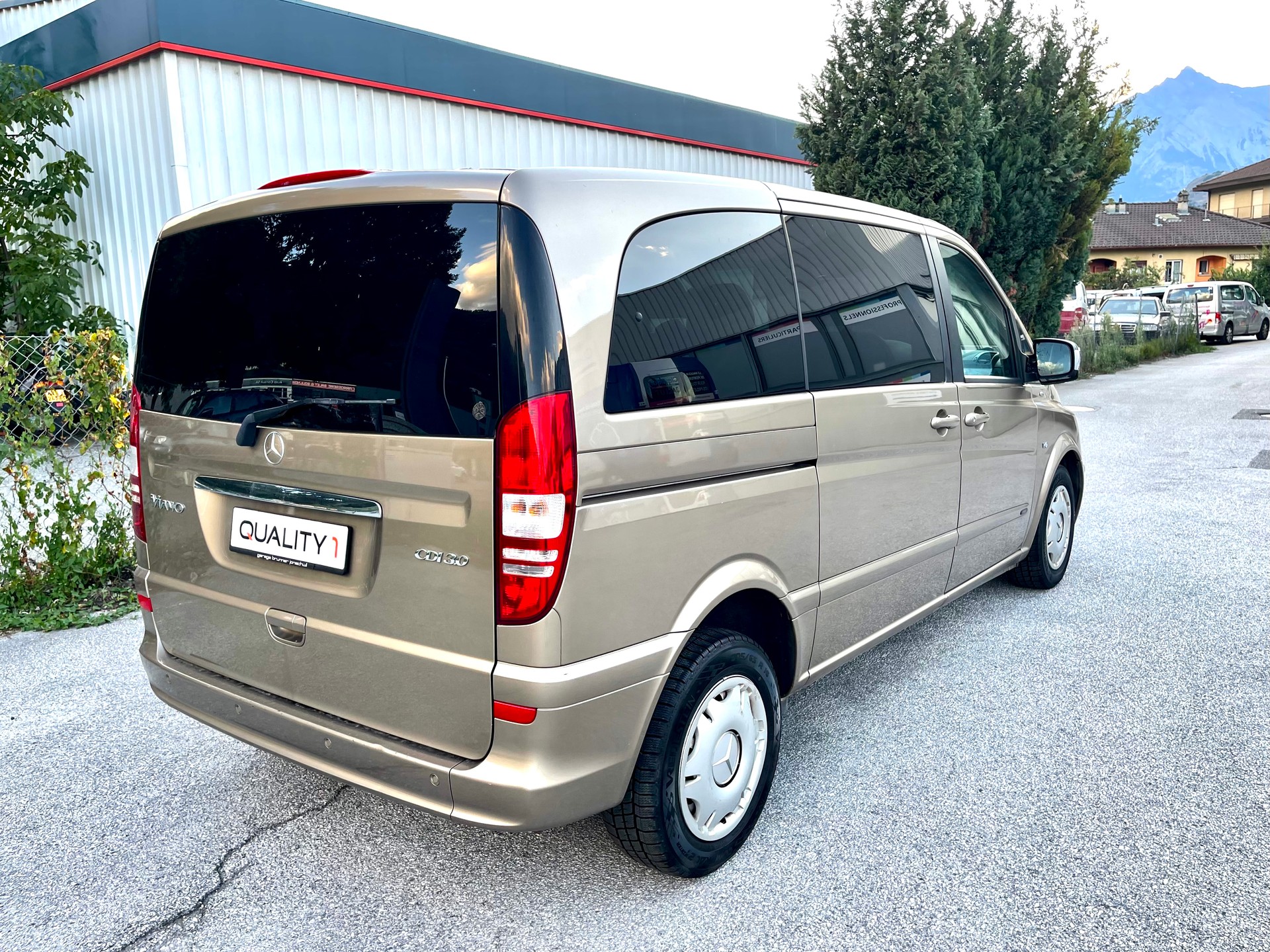 MERCEDES-BENZ Viano 3.0 CDI Blue Efficiency Ambiente A-image-24