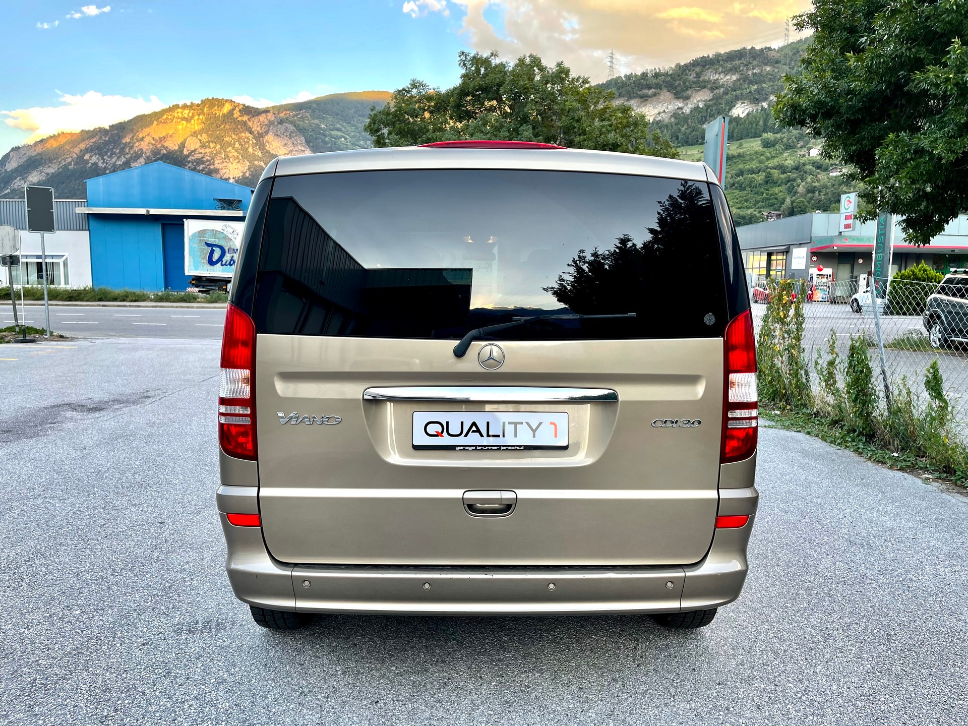 MERCEDES-BENZ Viano 3.0 CDI Blue Efficiency Ambiente A-showroom-element-2