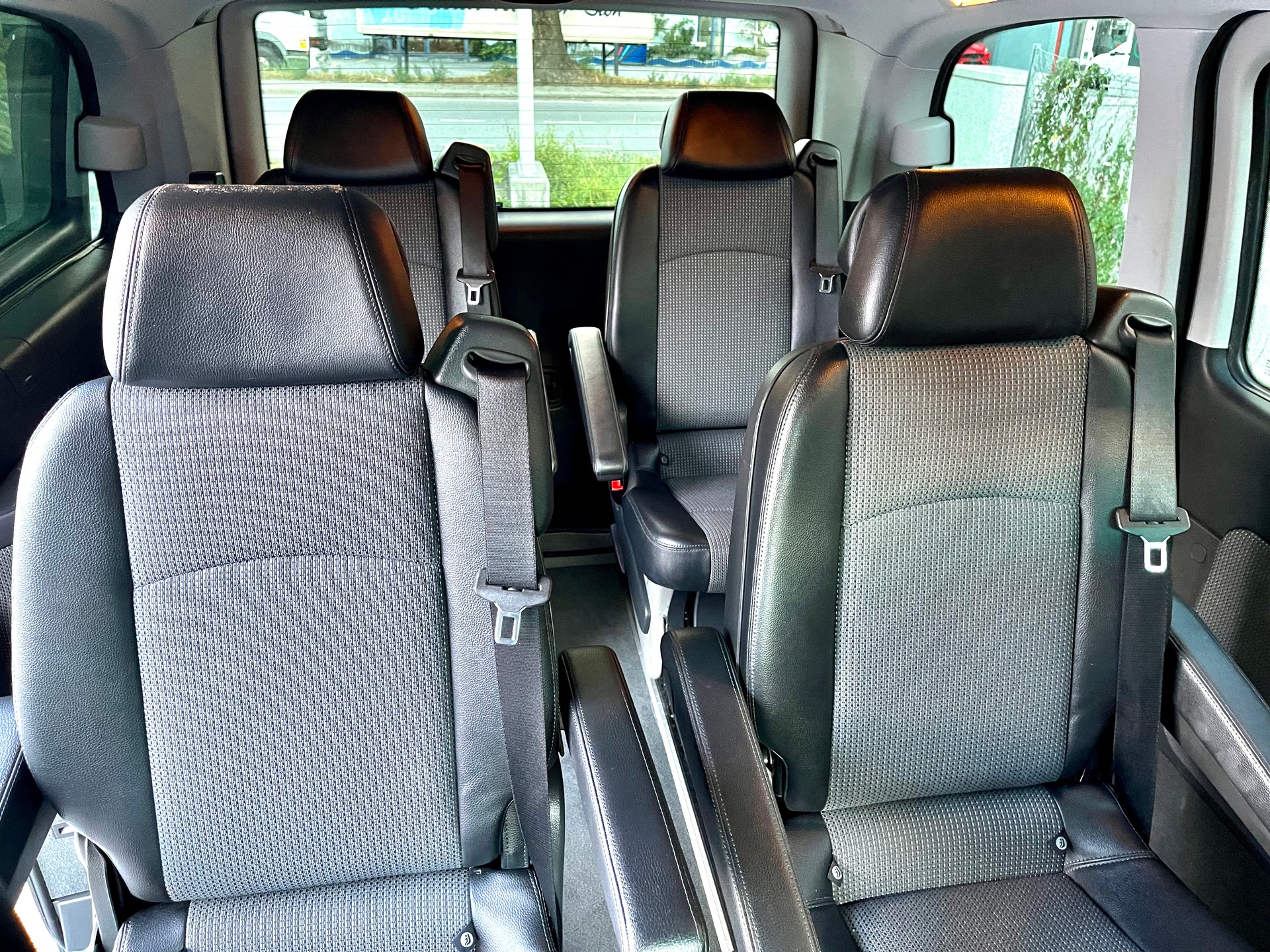 MERCEDES-BENZ Viano 3.0 CDI Blue Efficiency Ambiente A-image-16