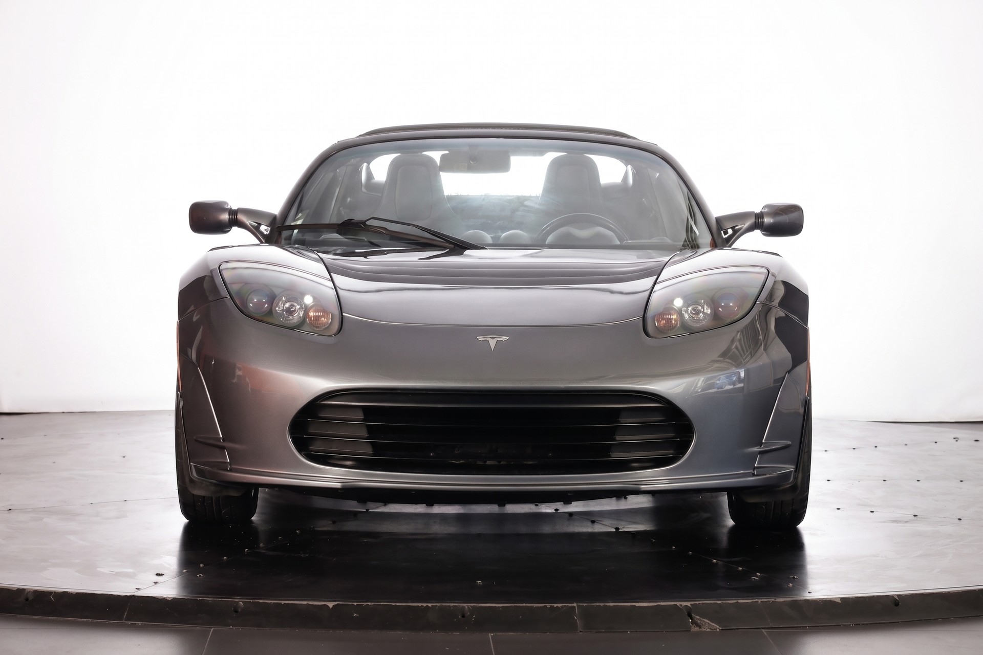 TESLA Roadster * Carbon Hard-top * 8 wheels-showroom-element-1