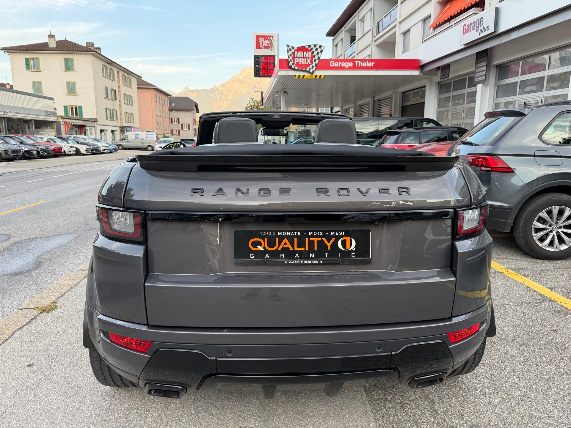 LAND ROVER Range Rover Evoque Convert. 2.0Si4 HSE Dynamic AT9-showroom-element-3