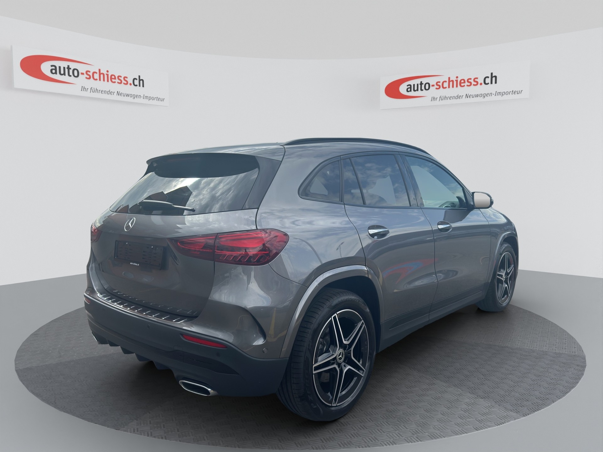 MERCEDES-BENZ GLA 220d 4Matic 8G-DCT AMG Line-image-5