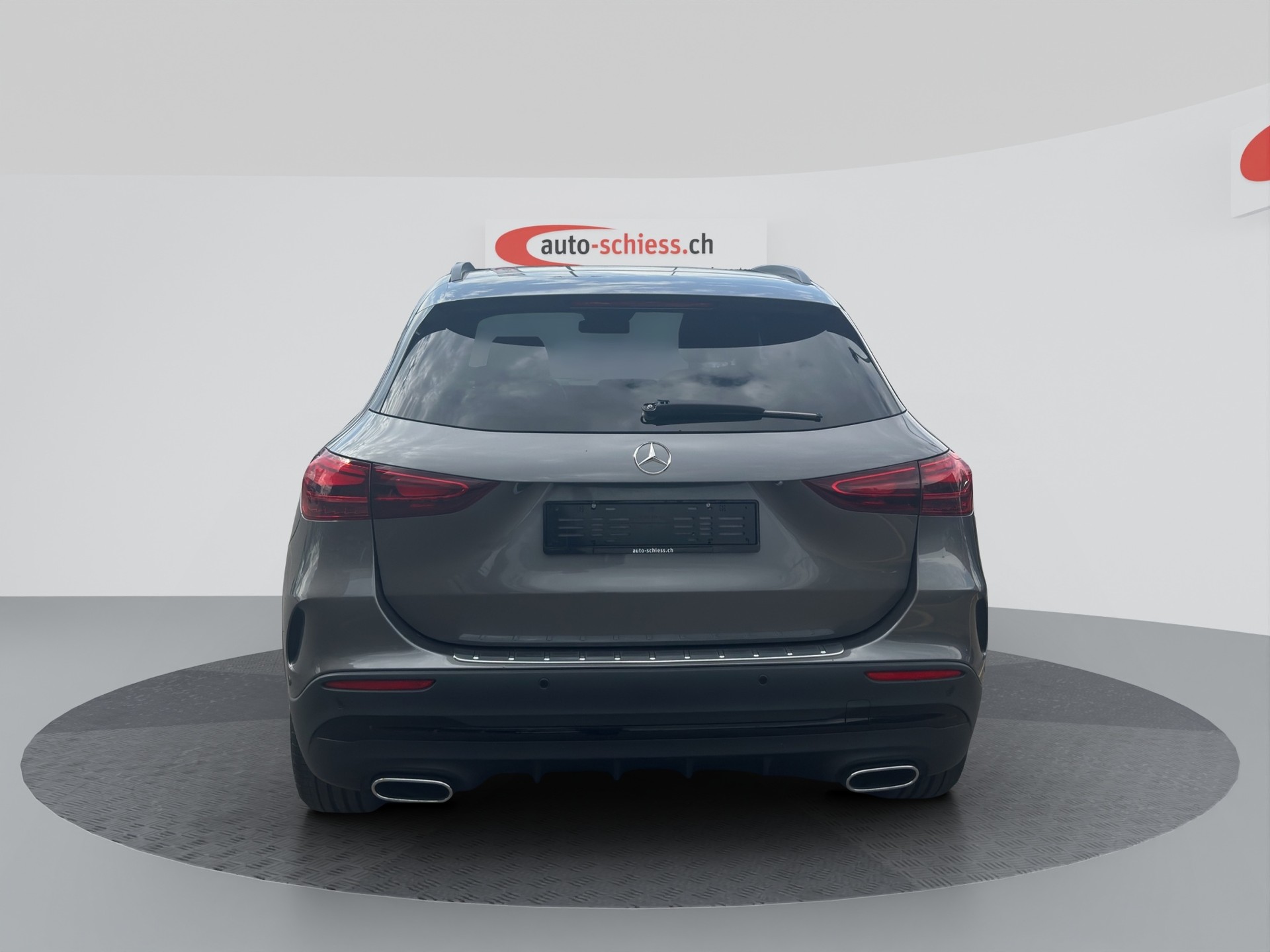 MERCEDES-BENZ GLA 220d 4Matic 8G-DCT AMG Line-showroom-element-3