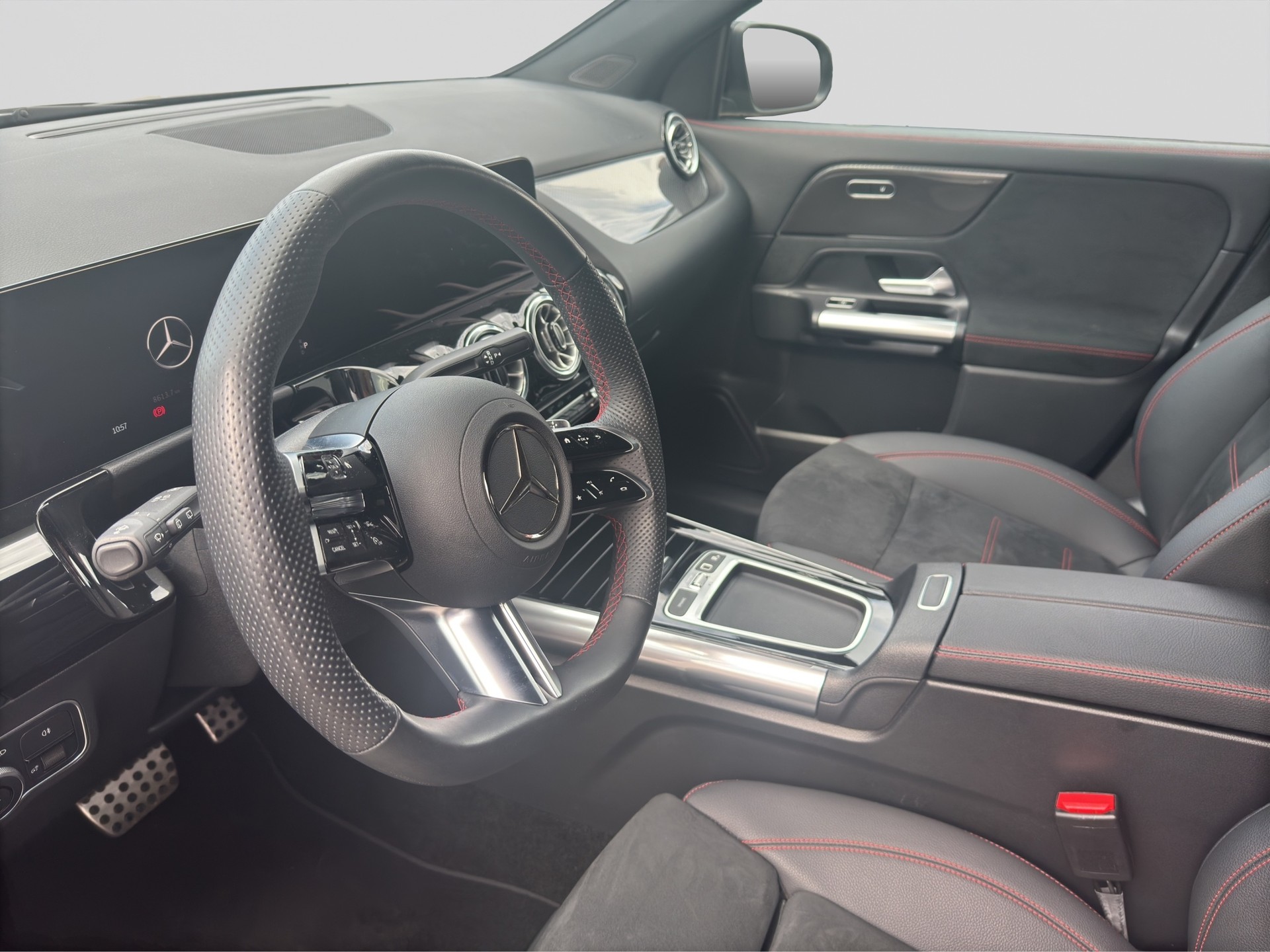 MERCEDES-BENZ GLA 220d 4Matic 8G-DCT AMG Line-image-6
