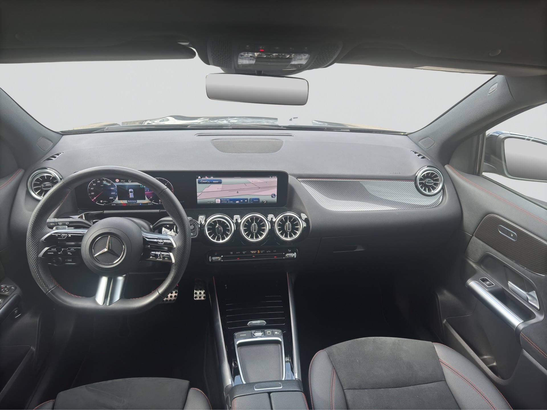 MERCEDES-BENZ GLA 220d 4Matic 8G-DCT AMG Line-image-13