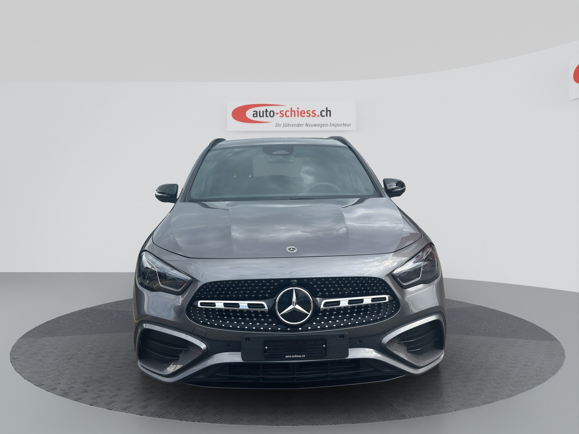 MERCEDES-BENZ GLA 220d 4Matic 8G-DCT AMG Line-showroom-element-1