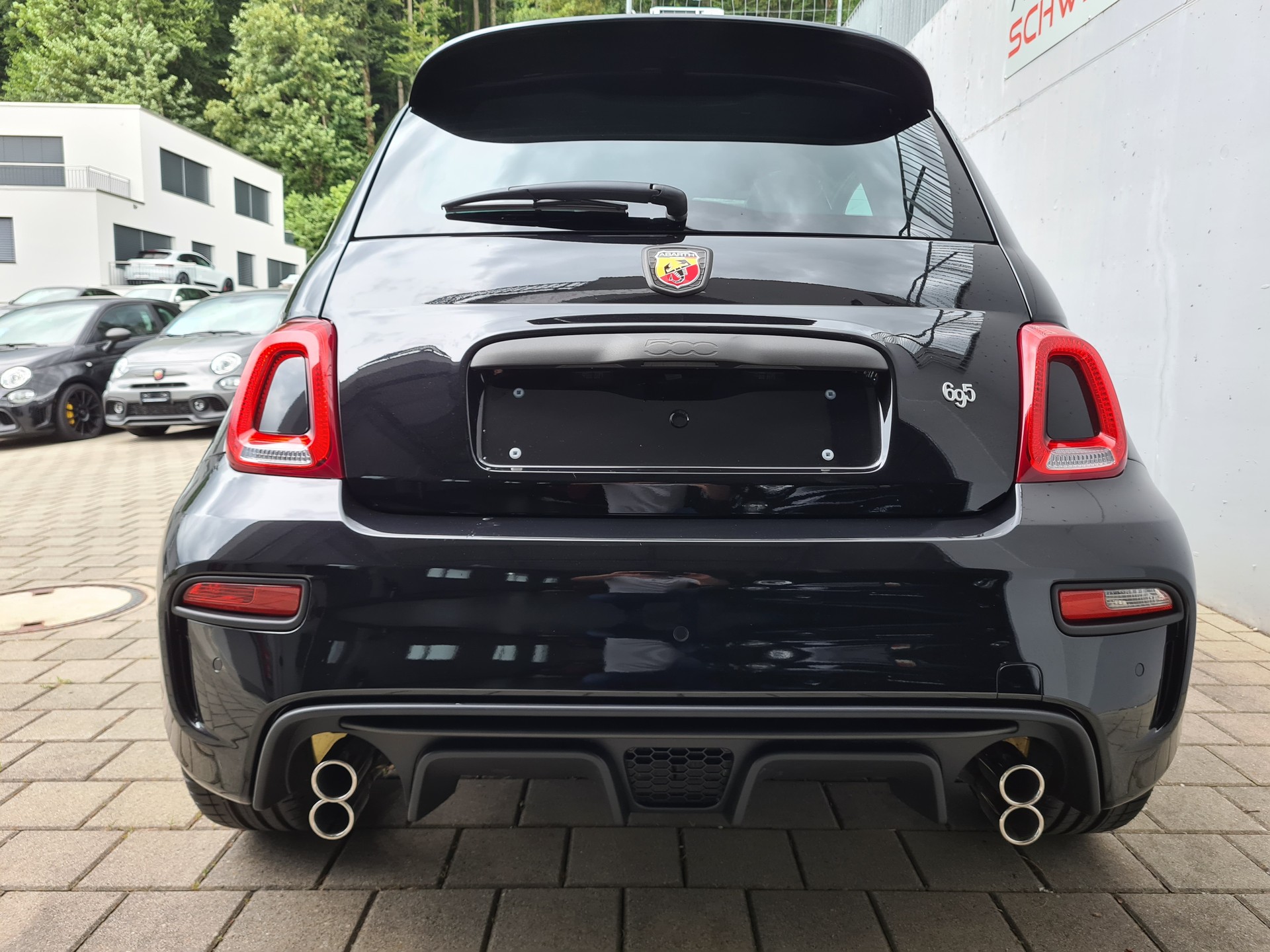 FIAT 695 1.4 16V Turbo Abarth 75° Anniversario-image-7