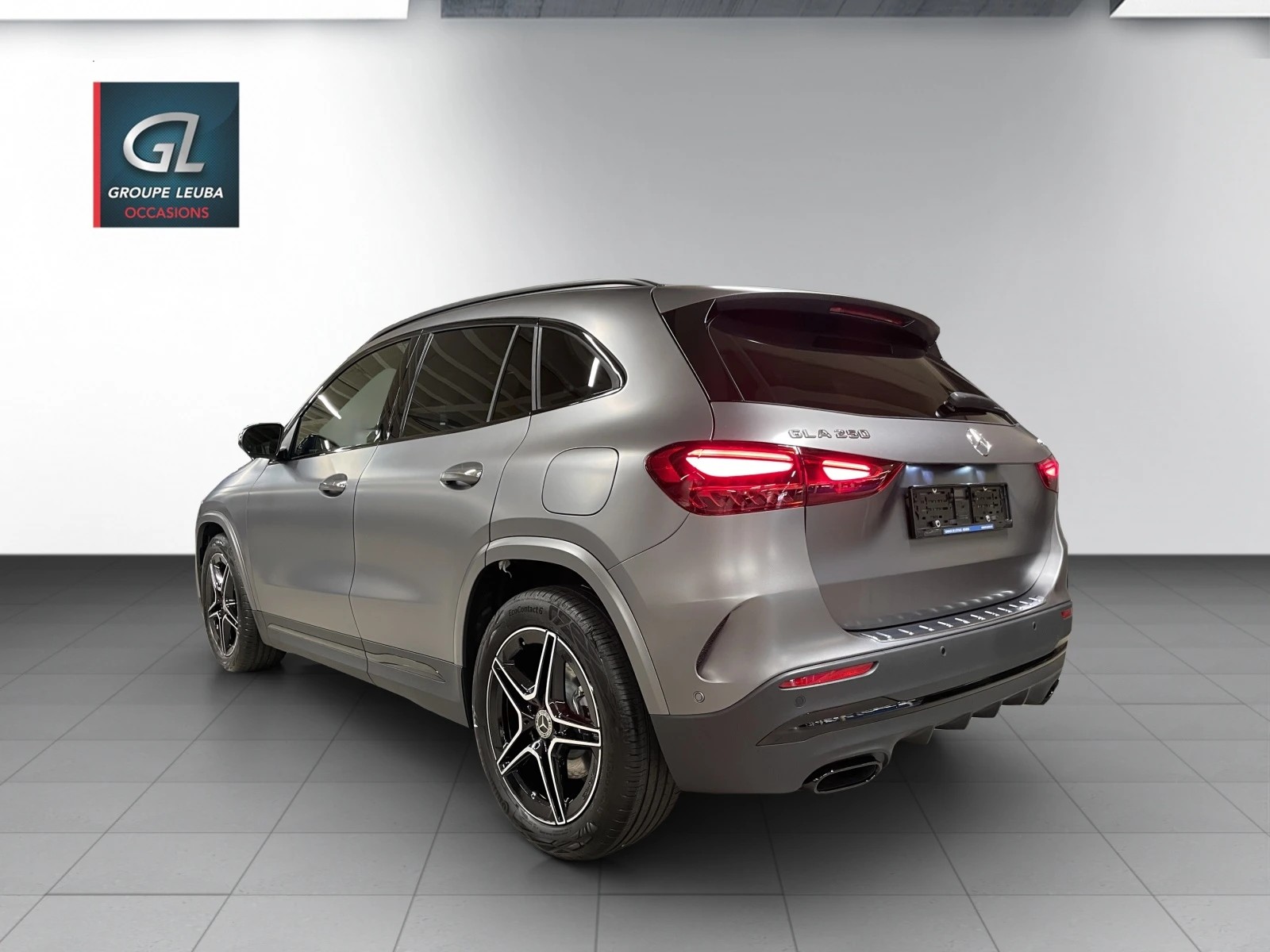 MERCEDES-BENZ GLA 250 4Matic 8G-DCT Swiss Star-showroom-element-3