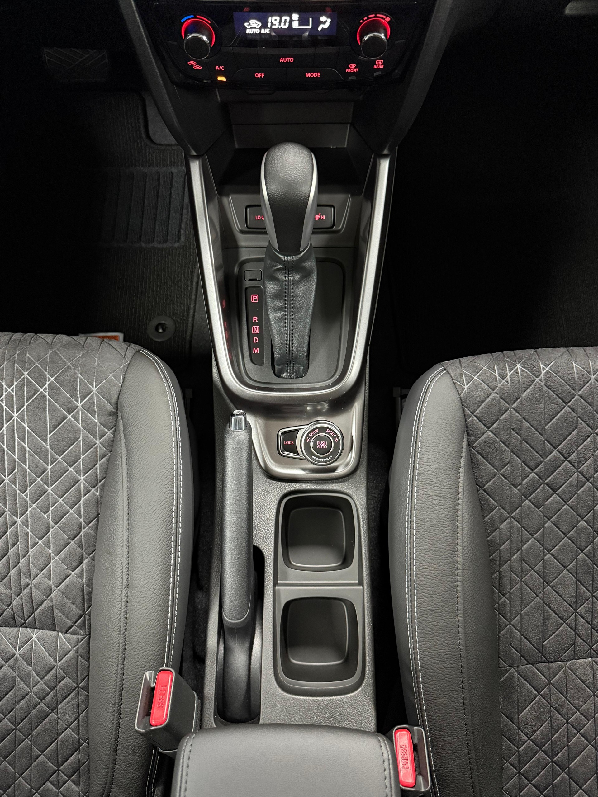 SUZUKI Vitara 1.4 Boosterjet Piz Sulai Top 4x4 Hybrid-image-19
