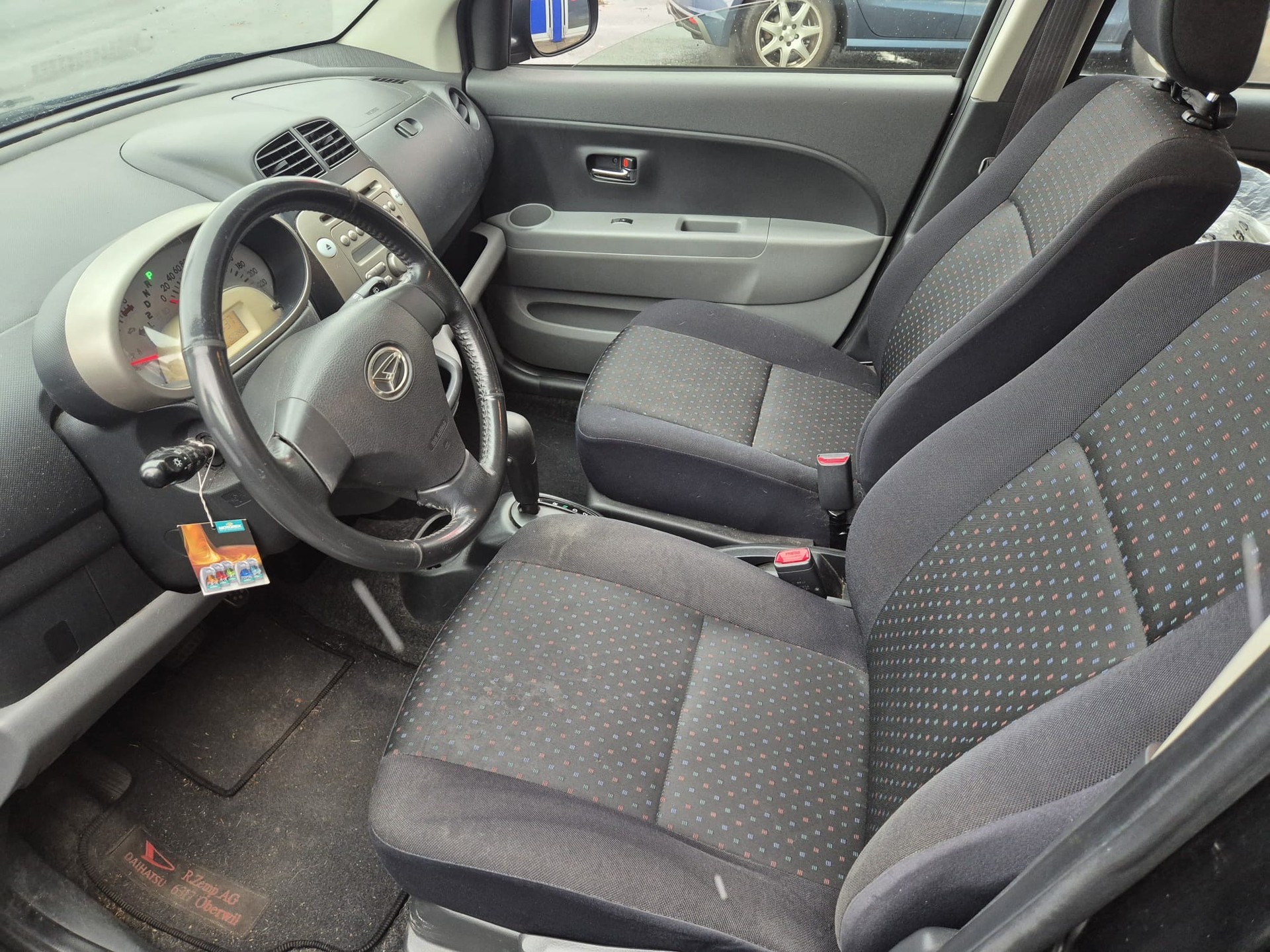 DAIHATSU Sirion 1.3 S eco-4WD Automatic-image-5