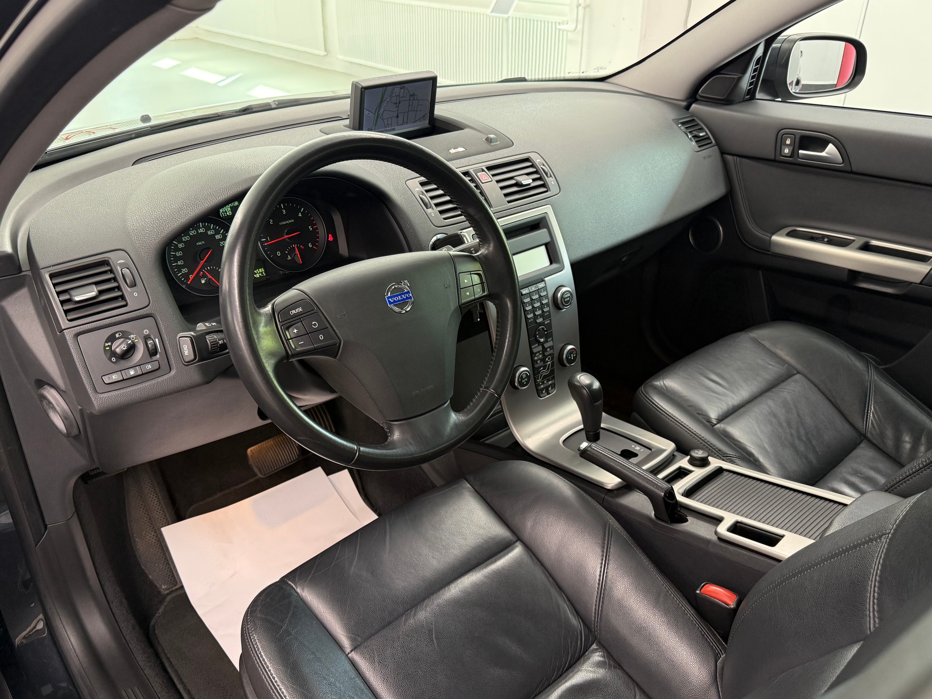 VOLVO V50 2.0D Momentum Powershift-image-8