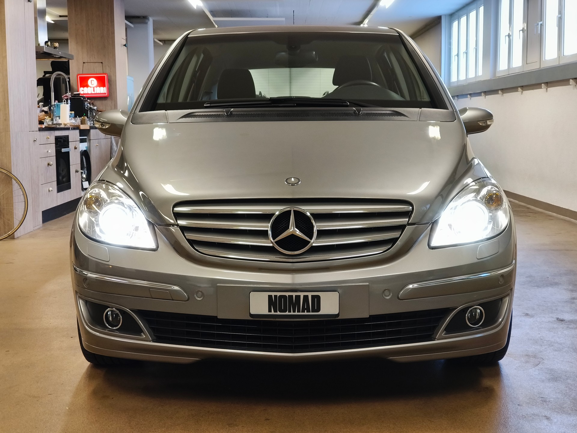 MERCEDES-BENZ B 200 T-showroom-element-3