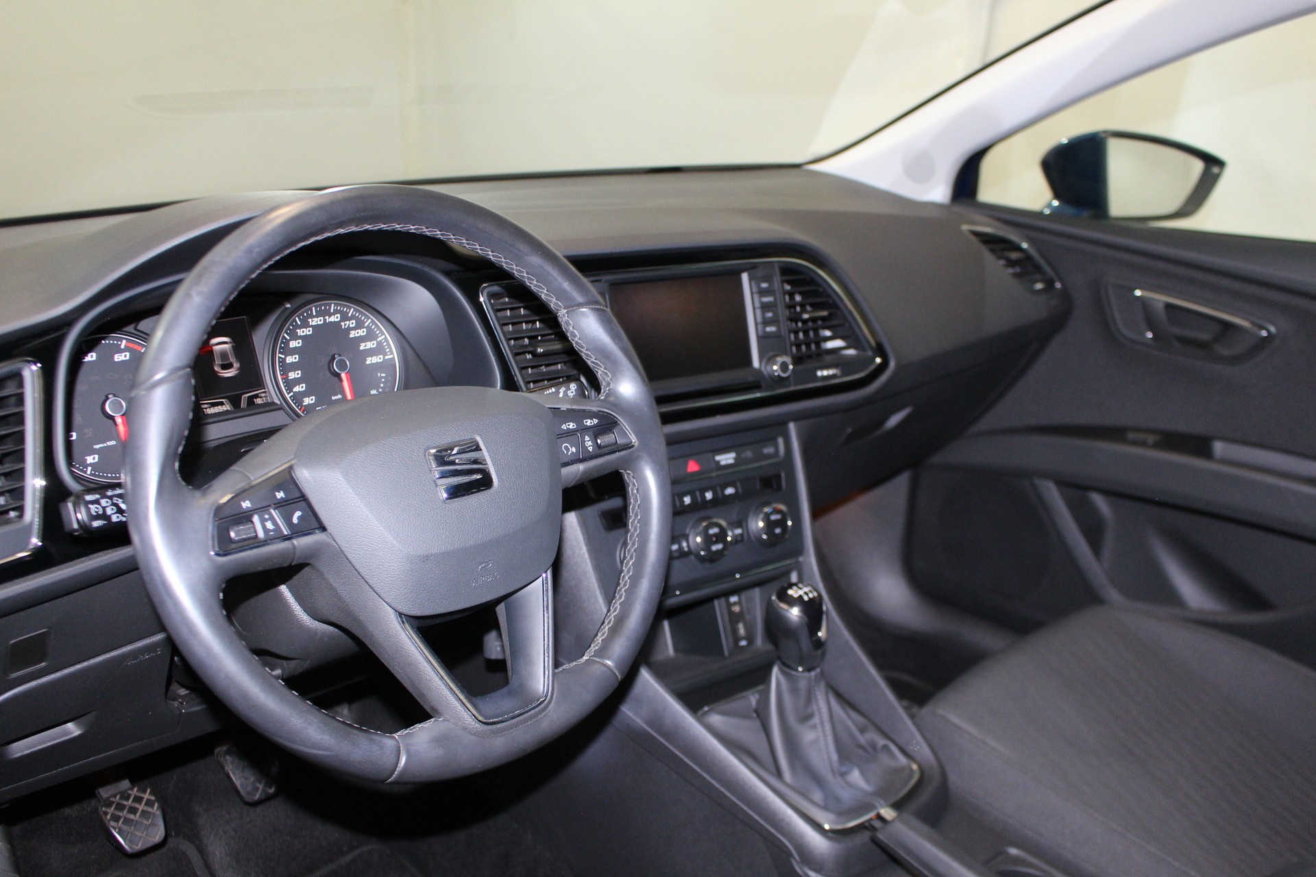 SEAT Leon 1.4 TSI 125 Style-image-11