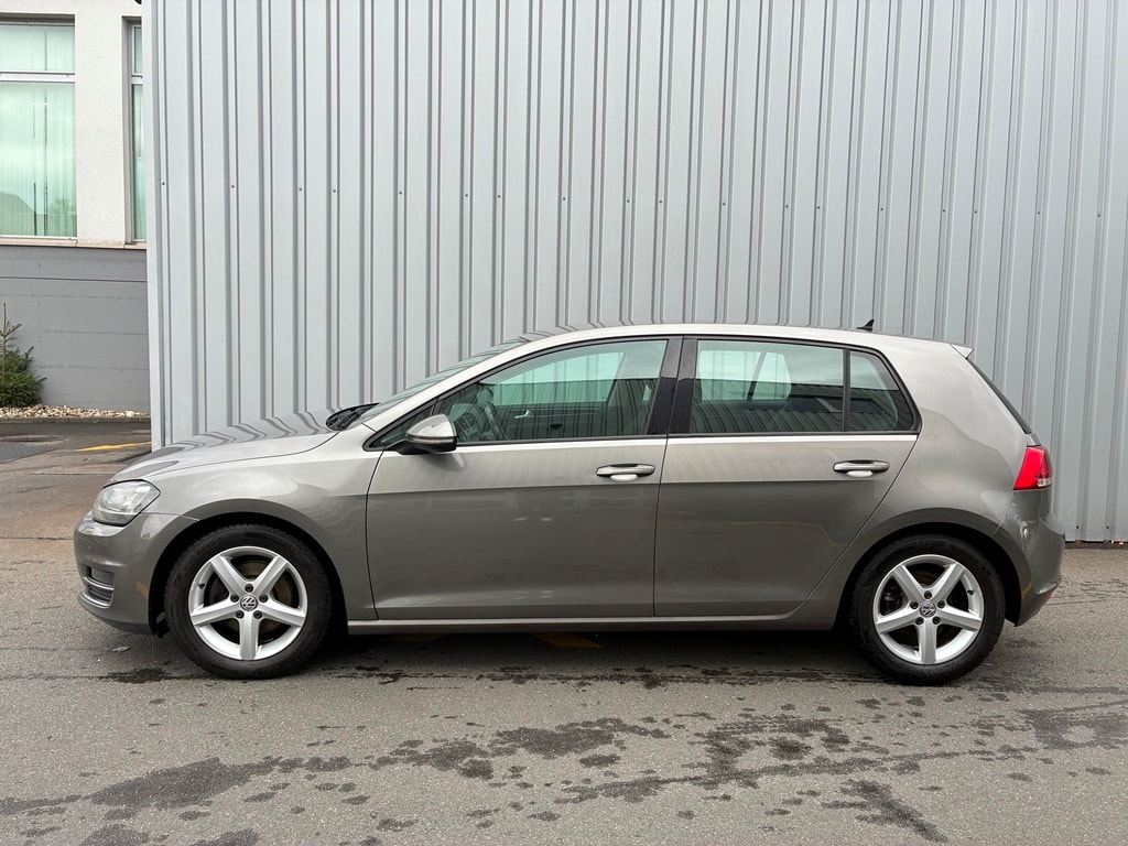 VW Golf 1.4 TSI Highline-showroom-element-2
