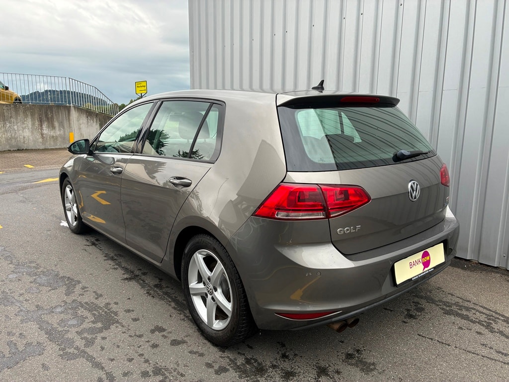 VW Golf 1.4 TSI Highline-showroom-element-3