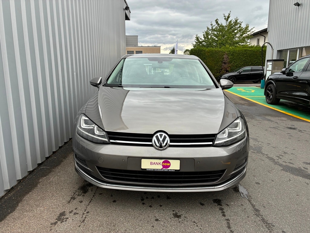 VW Golf 1.4 TSI Highline-showroom-element-1