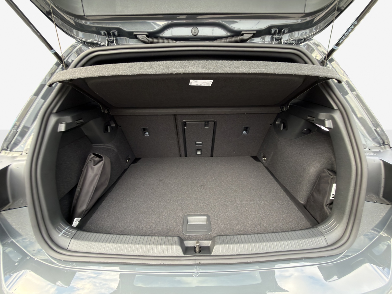 VW Golf 2.0 TSI R DSG 4 Motion-image-12