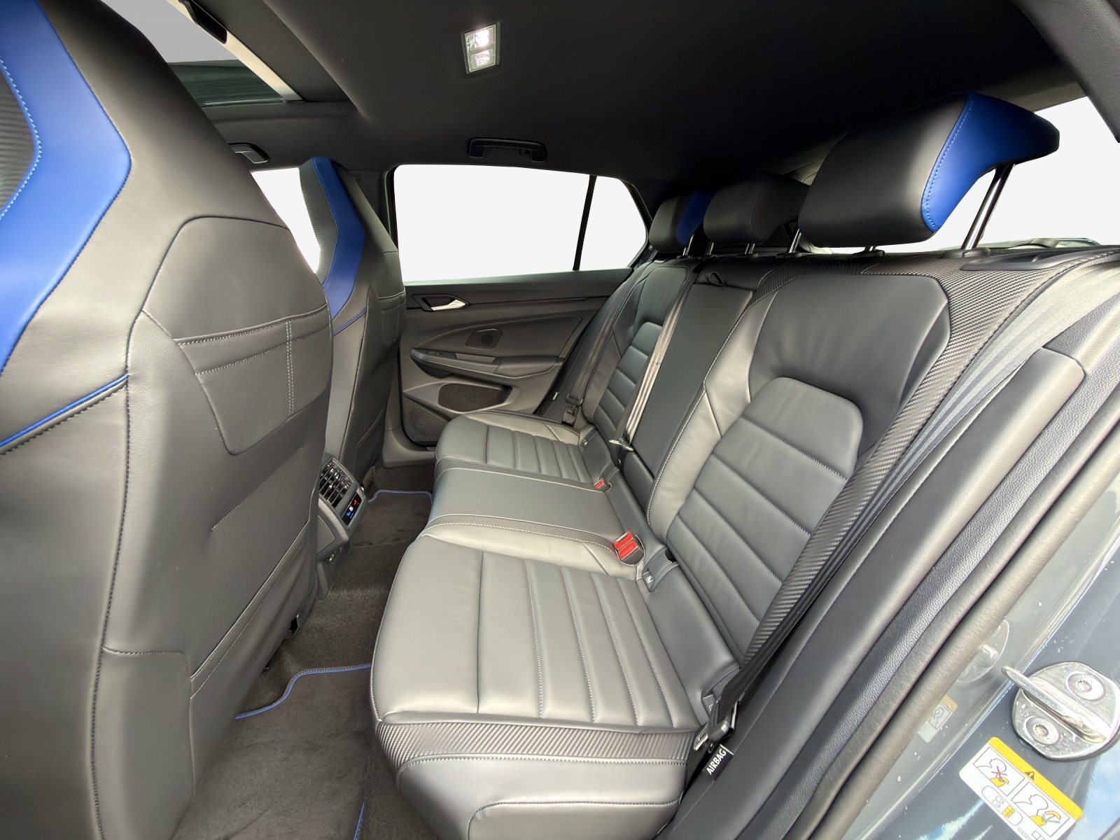 VW Golf 2.0 TSI R DSG 4 Motion-image-11